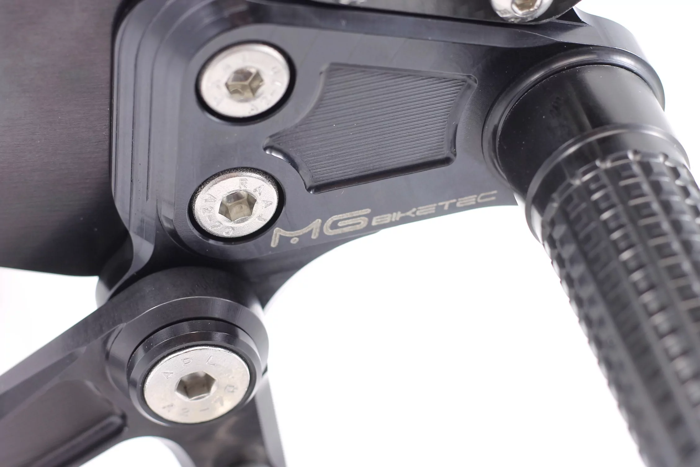 MG Biketec Sportfussrastenanlage / Rastenanlage / Fußrastenanlage mit ABE, gültig in D - A - CH für KTM 1190 RC8 ab 2008