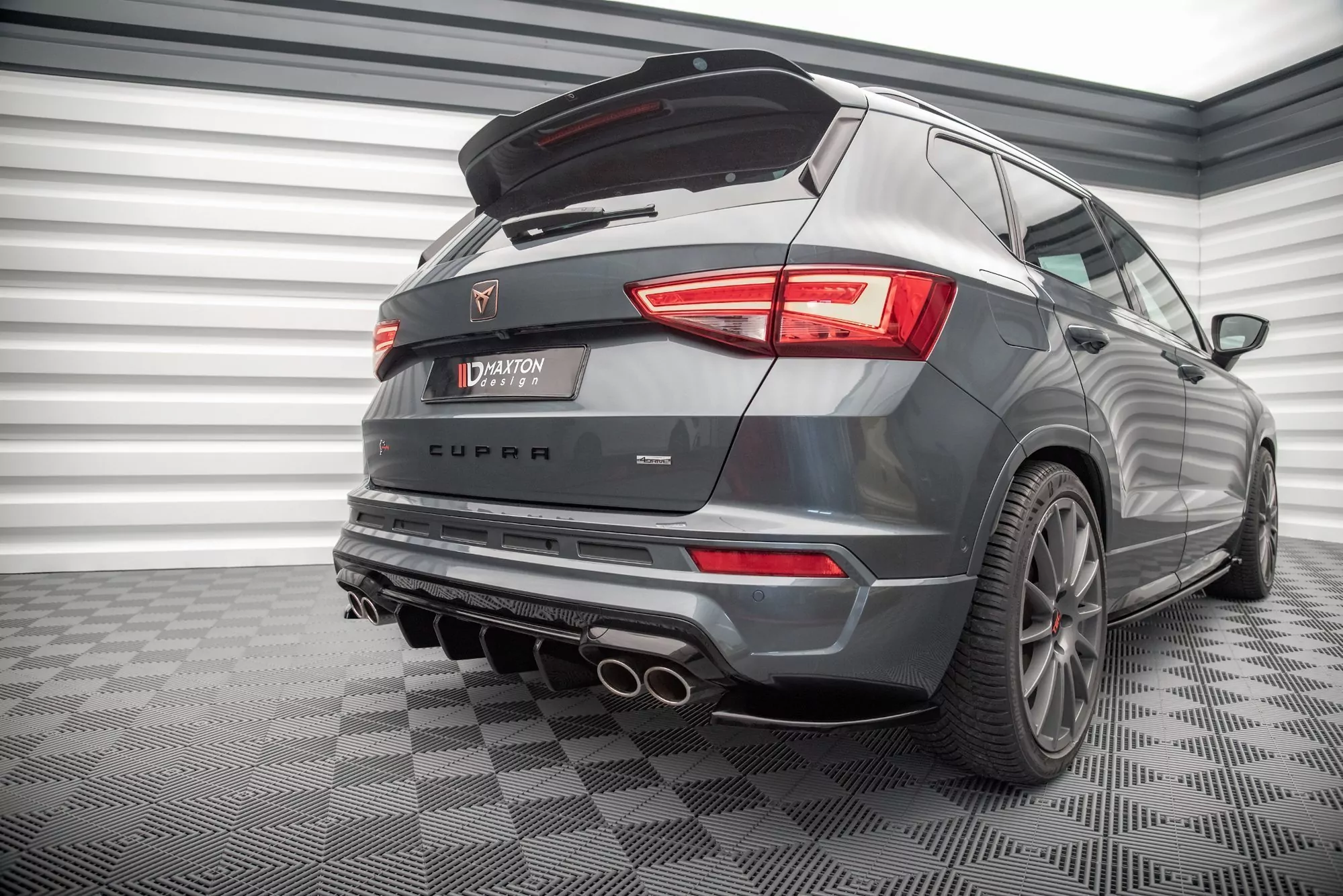Heck Ansatz Flaps Diffusor Für Cupra Ateca Mk1 / Mk1 Facelift Schwarz Hochglanz