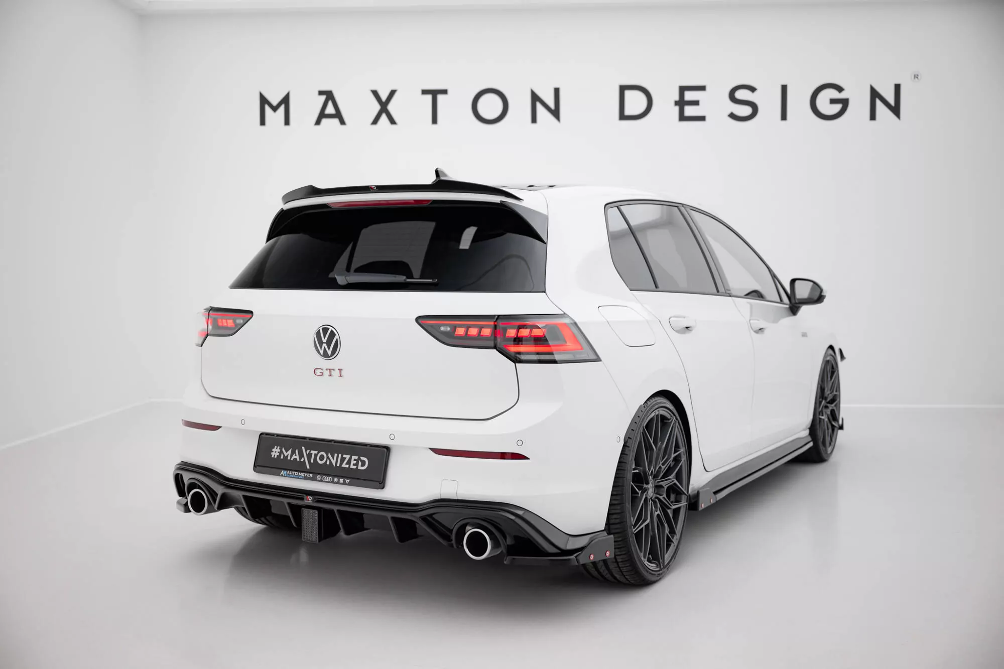 Heck Ansatz Flaps Diffusor V.2 +Flaps Für Volkswagen Golf GTI / GTE Mk8