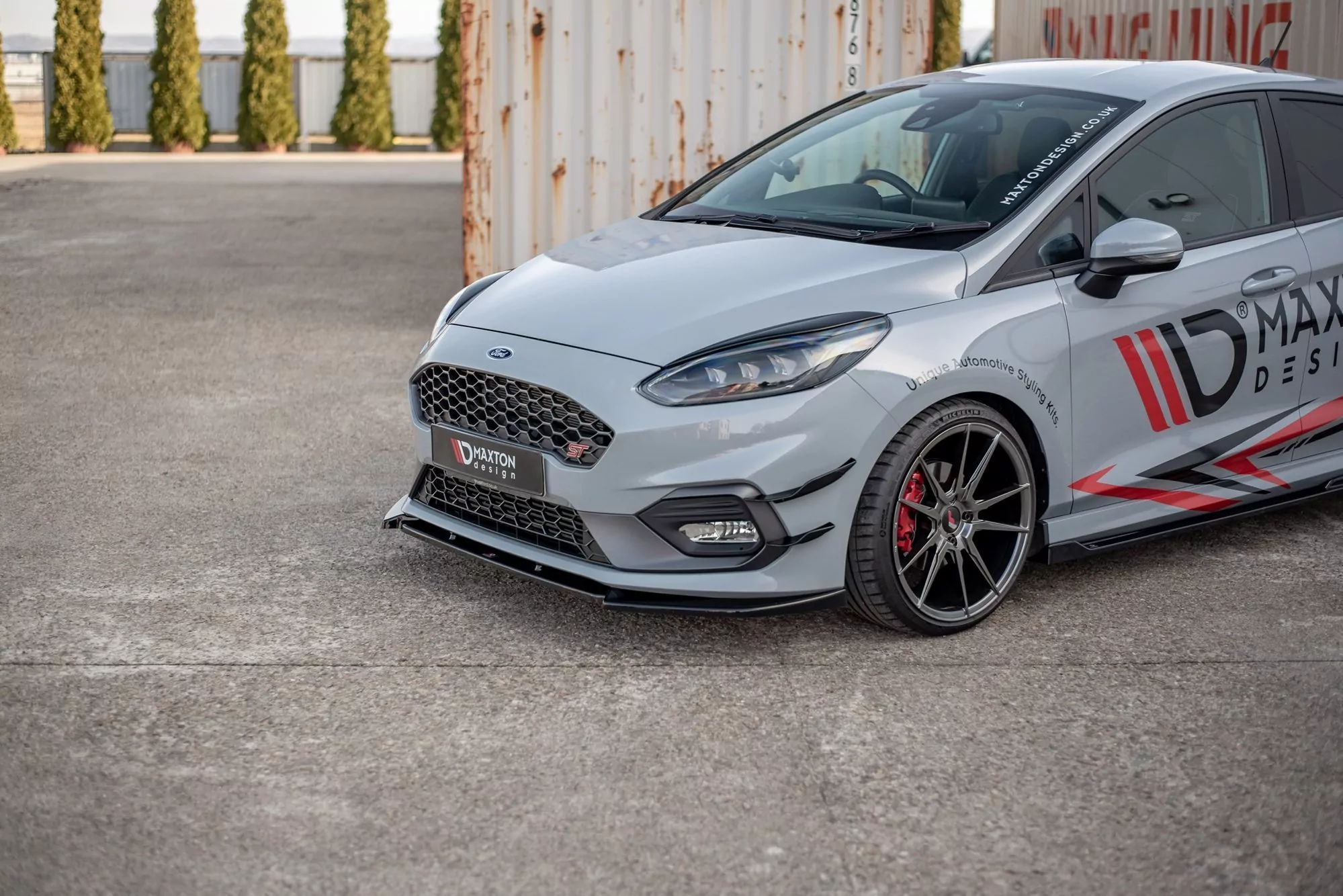 Front Ansatz Passend Für V.7 Passend Für Ford Fiesta Mk8 ST / ST-Line Schwarz Hochglanz Schwarz Hochglanz