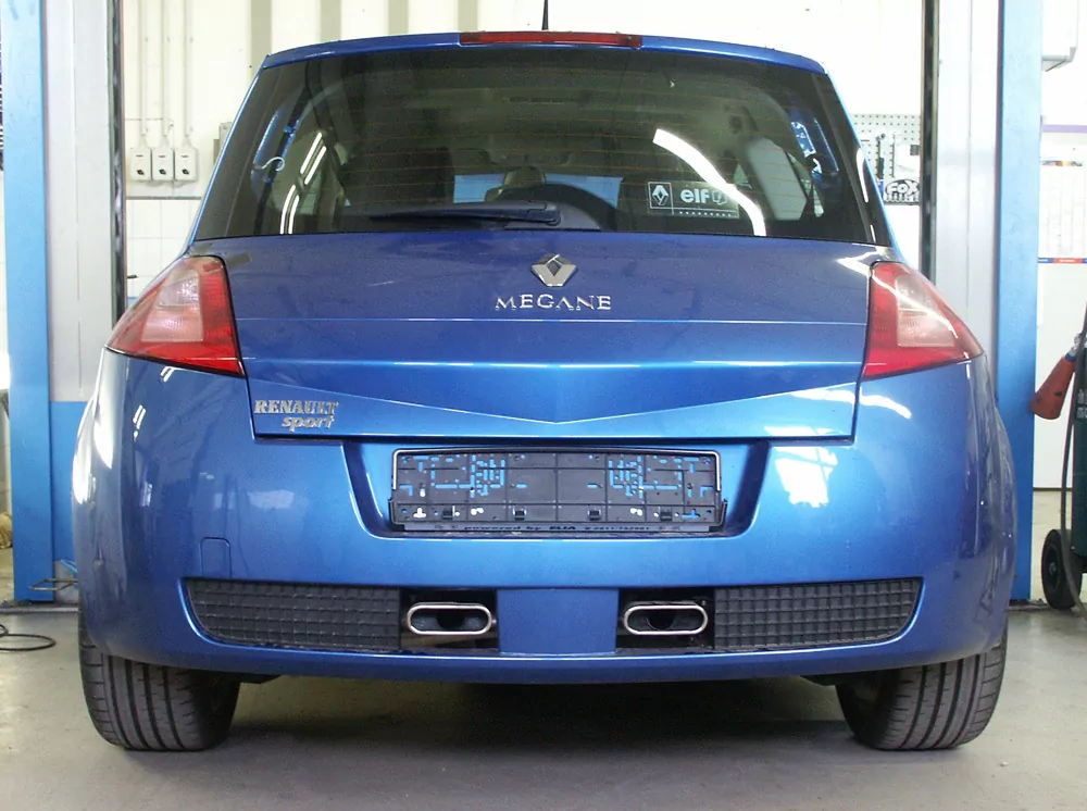 Renault Megane II Sport  Endschalldämpfer Ausgang mittig - 2x130x50 Typ 52