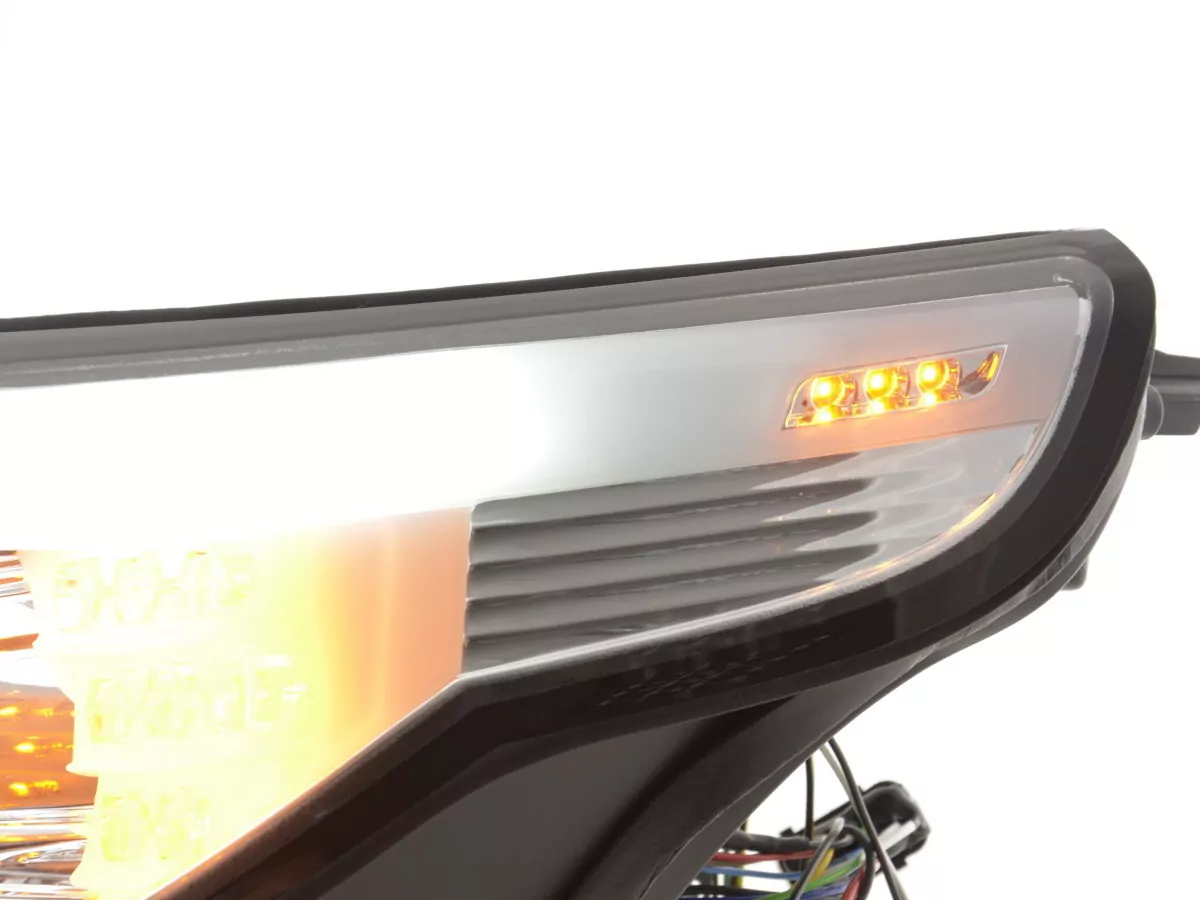 Scheinwerfer Set Xenon Angel Eyes LED BMW 5er E60/E61 Bj. 05-08 chrom für Rechtslenker