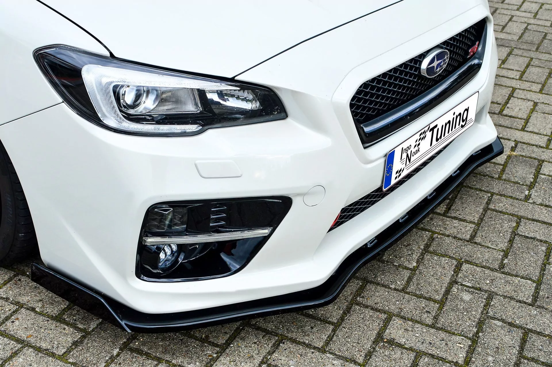 Cup Frontspoilerlippe mit Wing für Subaru Impreza WRX STI