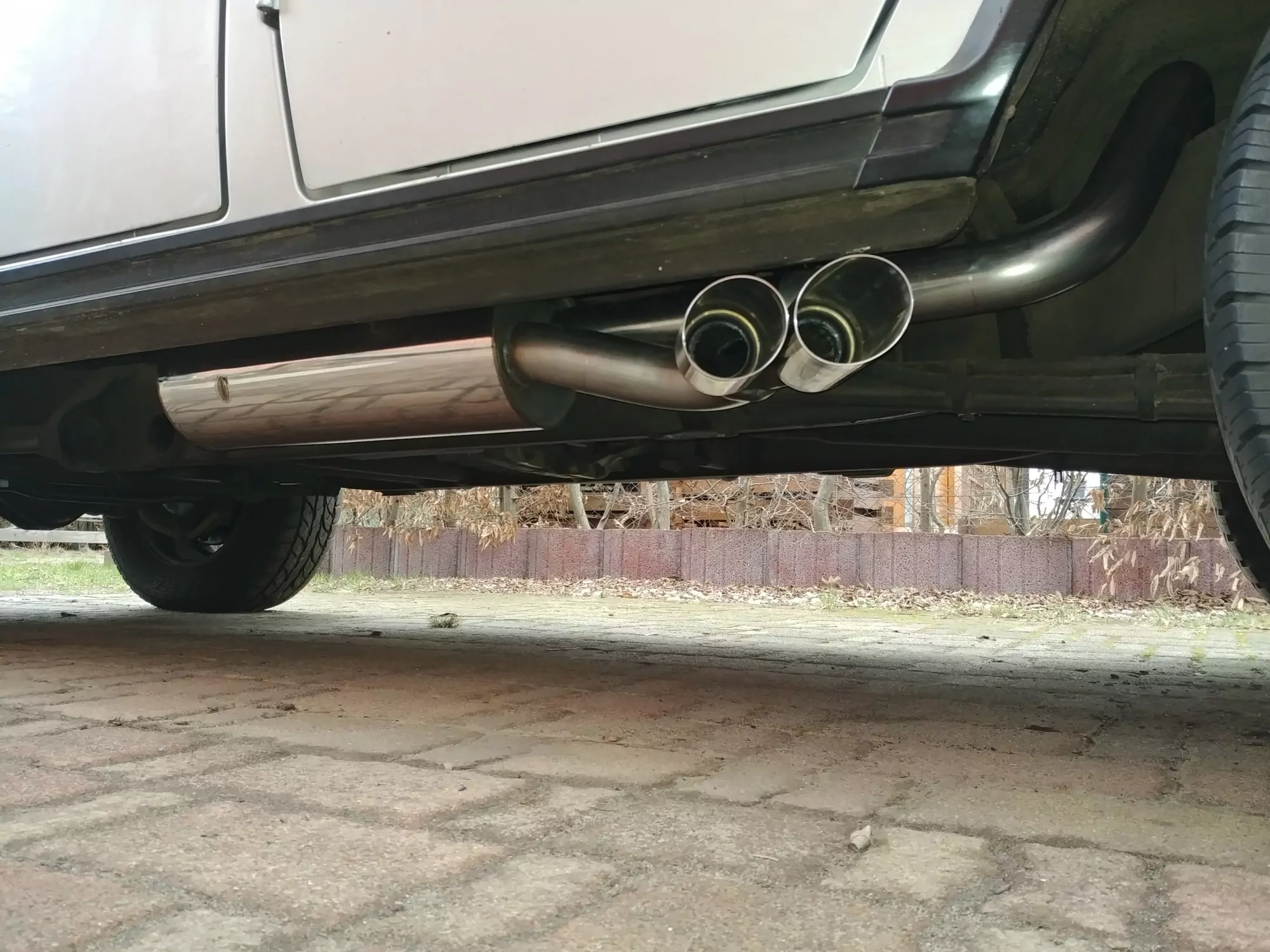 Mercedes G-Klasse - 463 (ohne Trittbrett)  Endschalldämpfer Ausgang seitlich - 2x80 Typ 14