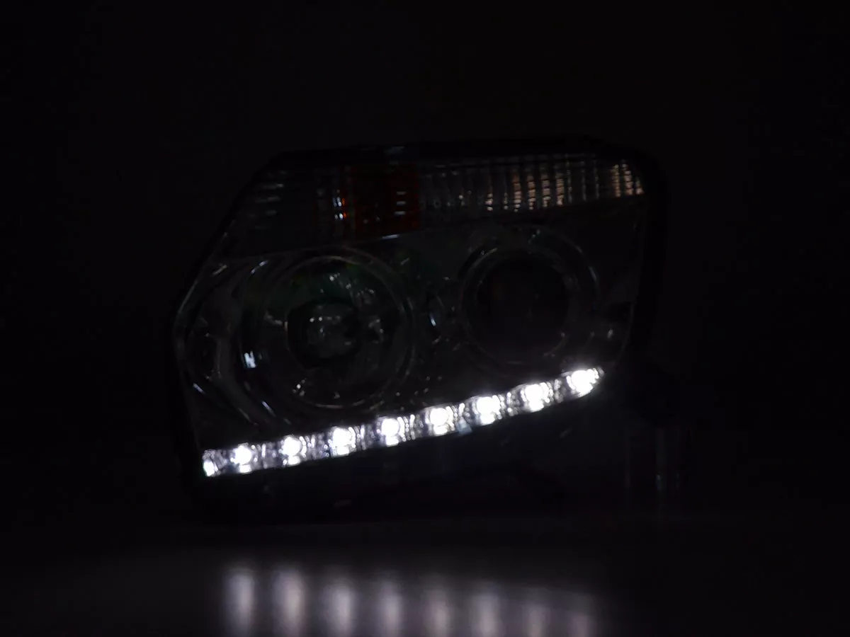 Scheinwerfer Set Daylight LED Tagfahrlicht Dacia Duster Bj. ab 2014 chrom