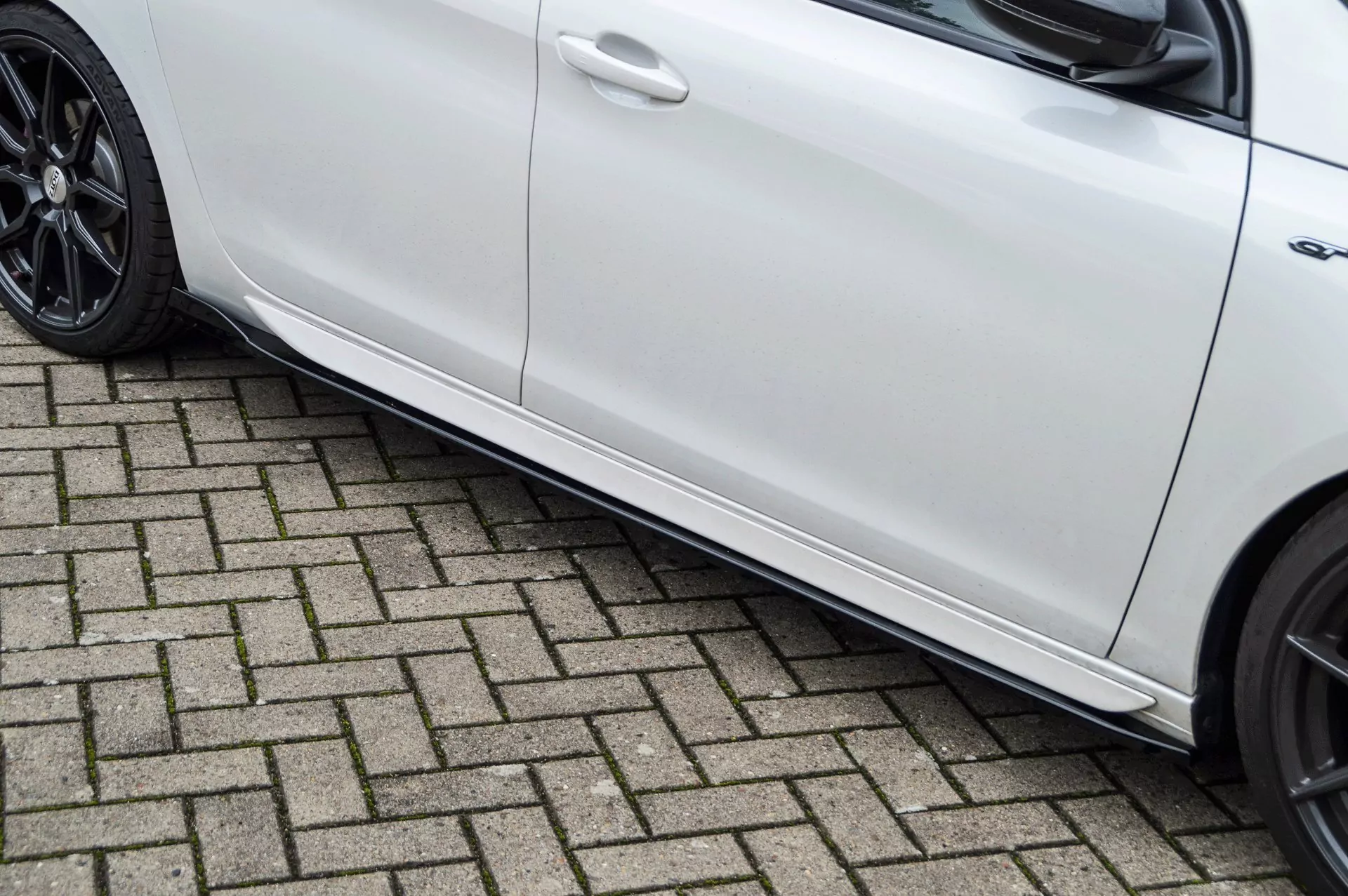 Cup Seitenschweller mit Wing für Peugeot 308 GT+GT-Line Facelift SW kombi