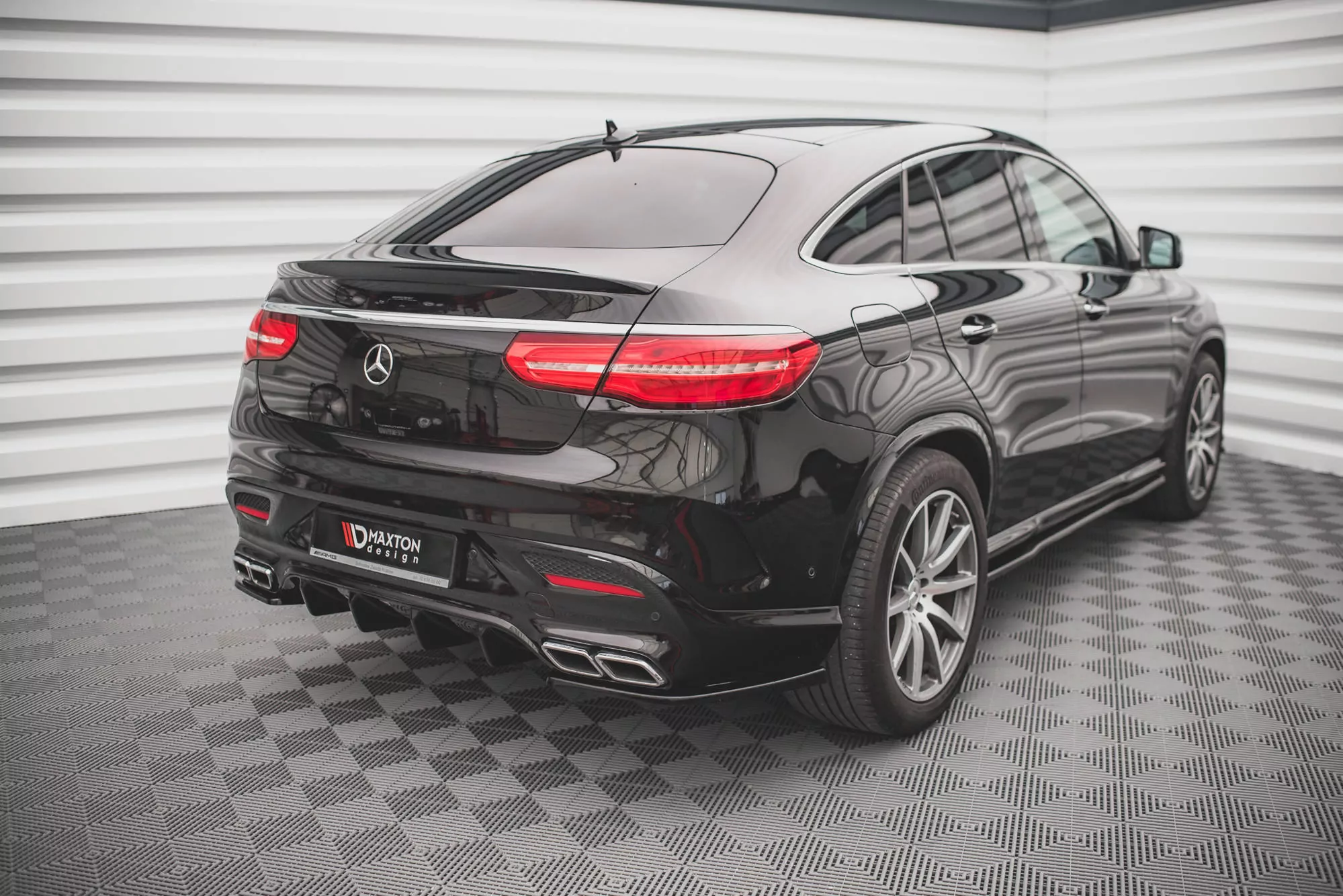 Heck Ansatz Flaps Diffusor V.2 Für Mercedes-Benz GLE Coupe 63 AMG C292 Schwarz Hochglanz