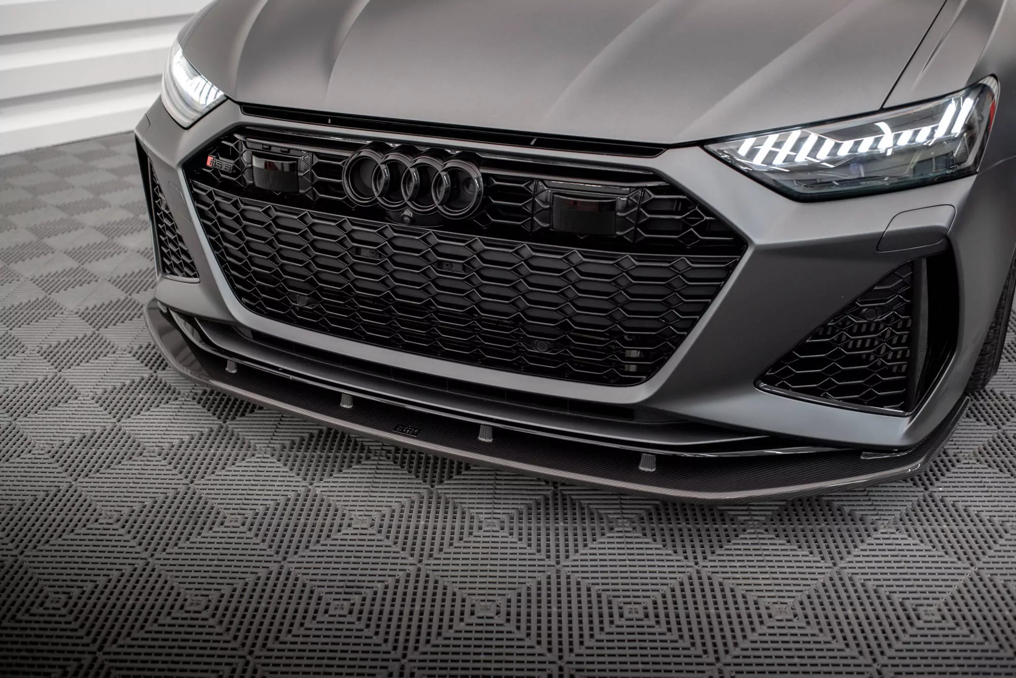 Prepreg Carbon Fiber Front Ansatz Für Audi RS6 C8 / RS7 C8