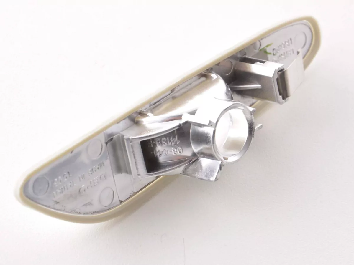 Verschleißteile Seitenblinker links BMW 1er E81/E82/E87/E88 Bj. 04-, chrom