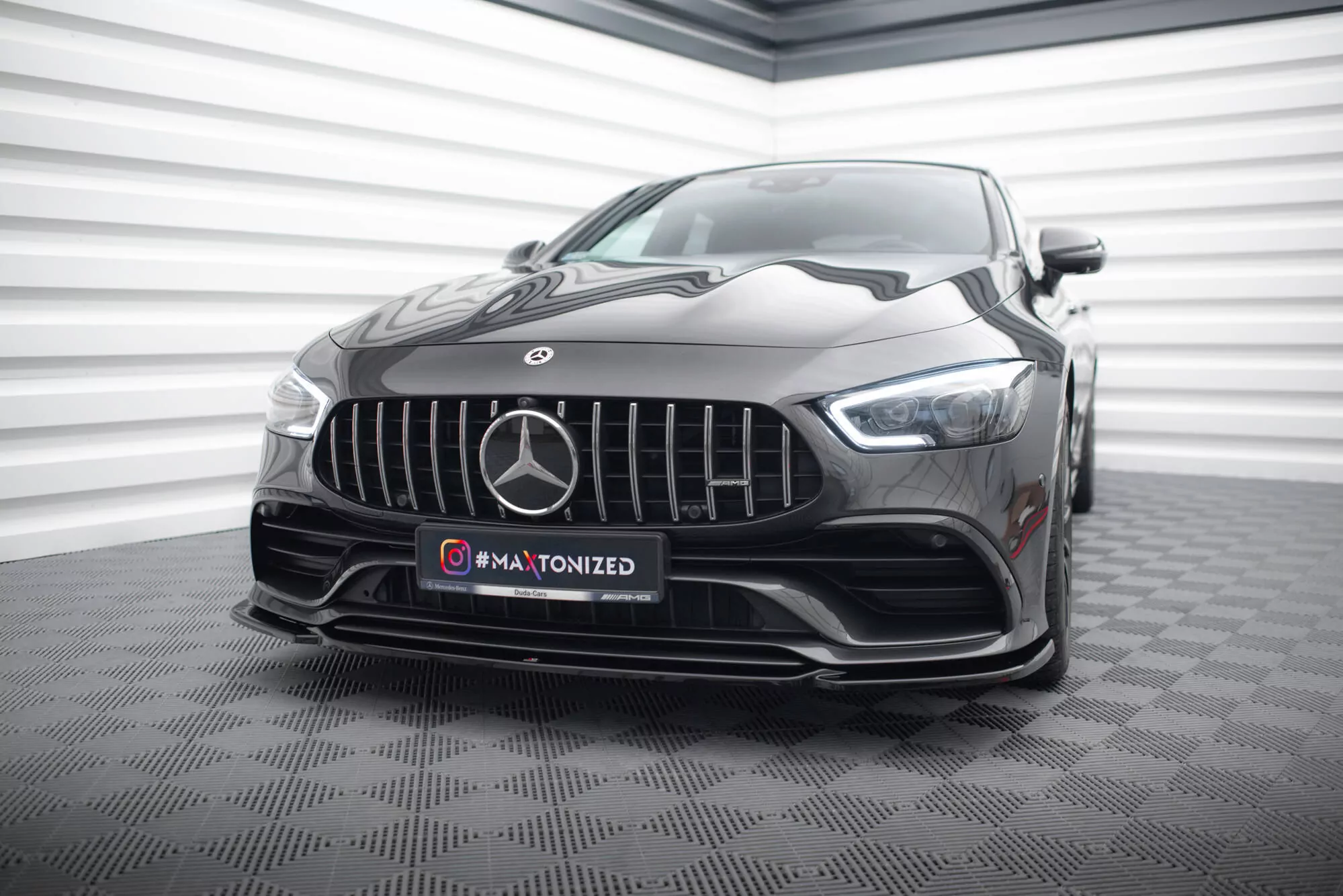 Front Ansatz V.1 Für Mercedes-AMG GT 53 4-Door Coupe Schwarz Hochglanz