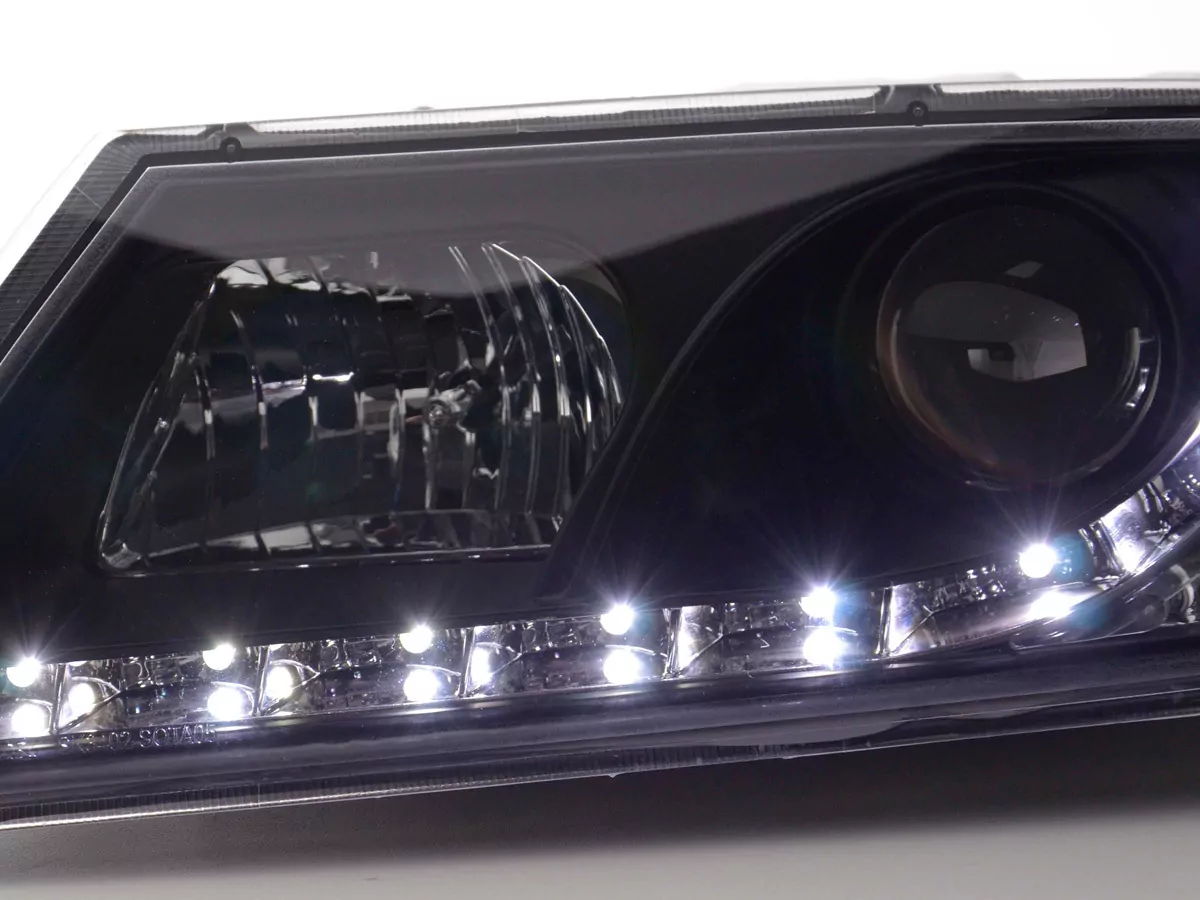 Scheinwerfer Set Daylight LED TFL-Optik Skoda Octavia Typ 1Z Bj. 04-08 schwarz