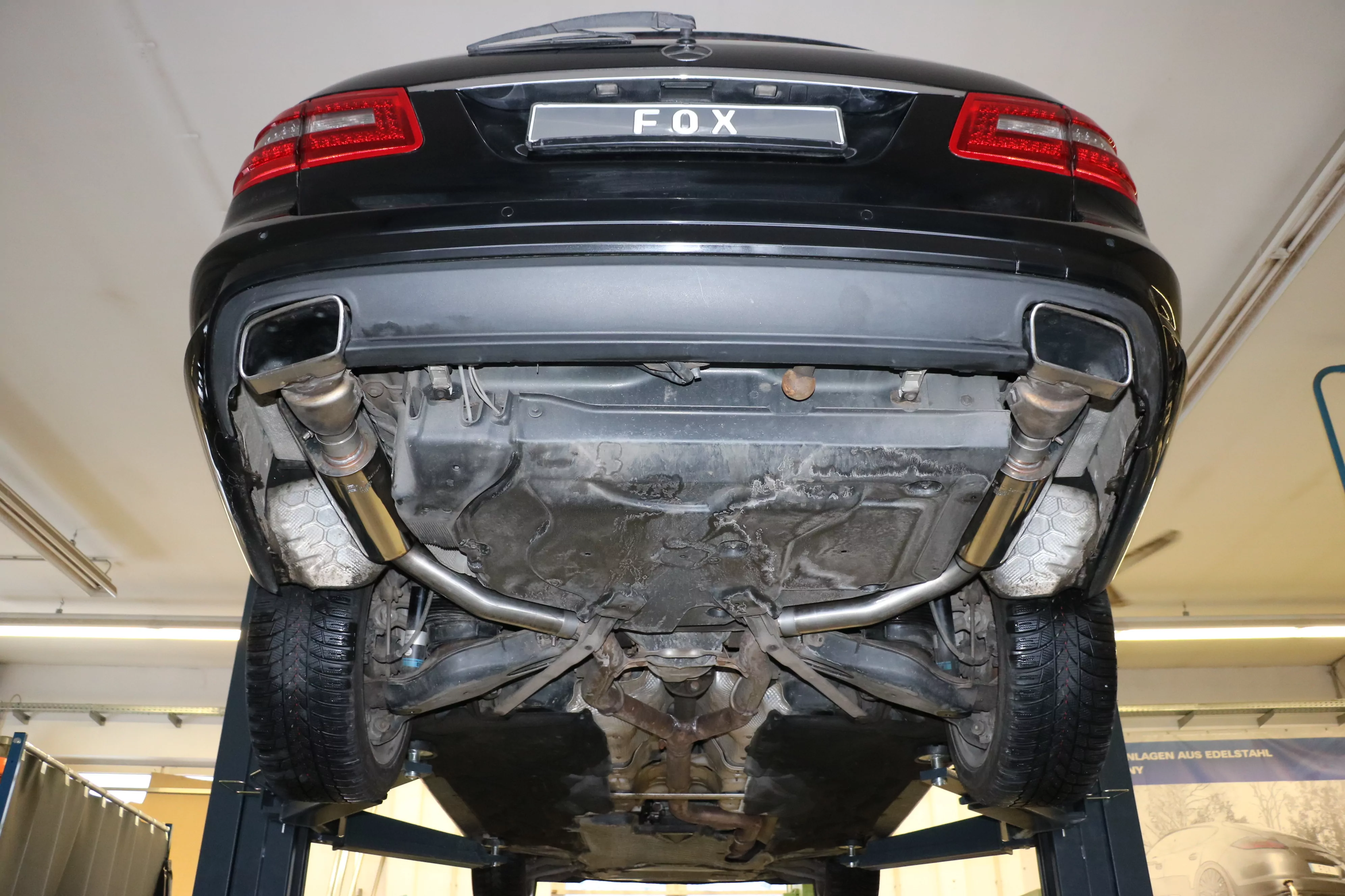 Mercedes E-Klasse W212 mit AMG Paket Endschalldämpfer rechts/links für Fahrzeuge mit originalen Endrohrblenden in der Stoßstange- Austritt im originalen Endrohr