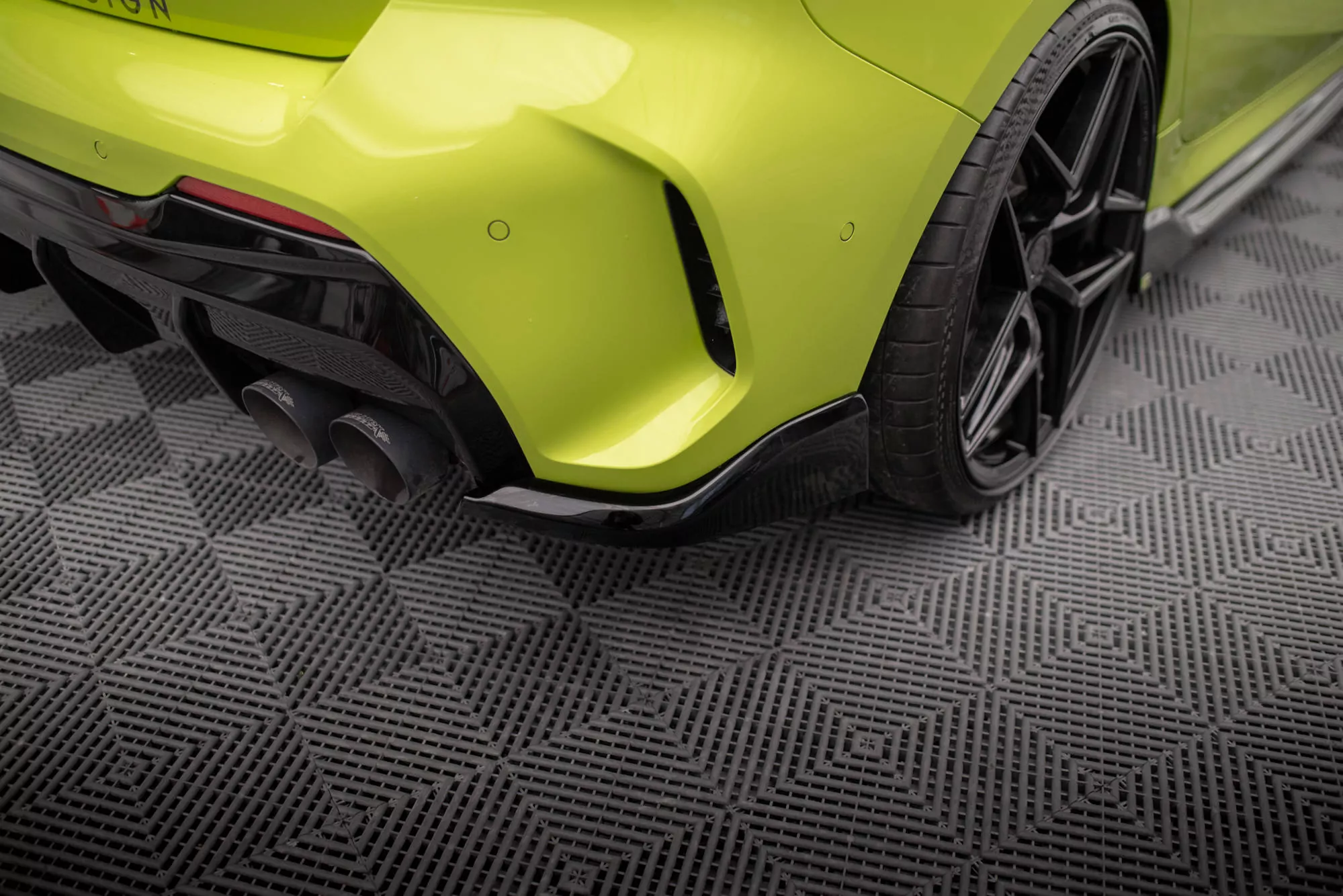 Heck Ansatz Flaps Diffusor V.6 Für (FĂĽr Heckansatz V.3)  BMW 1er F40 M-Paket/ M135i Schwarz Hochglanz