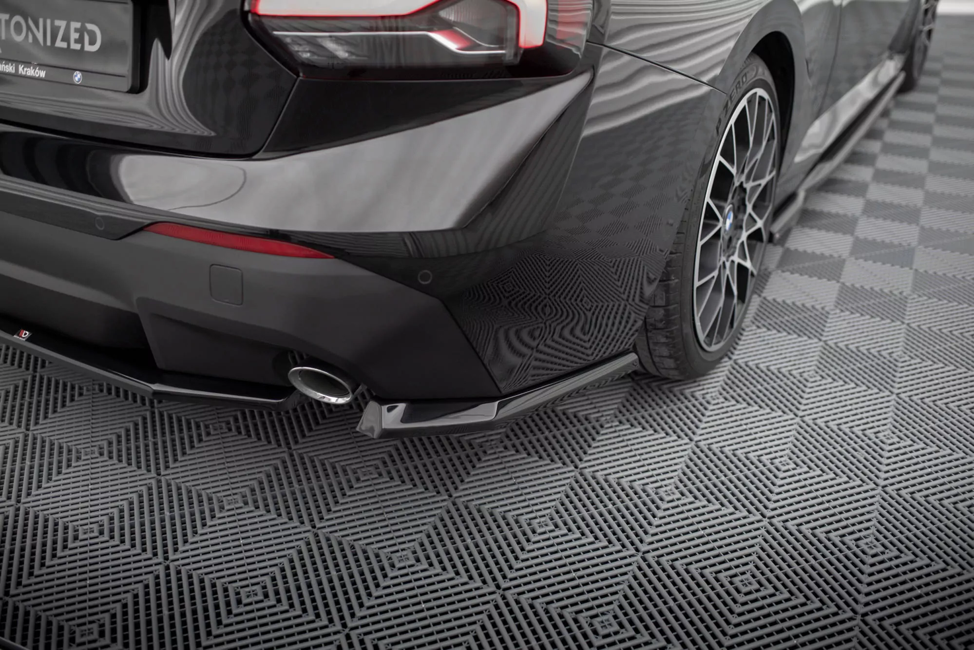 Heck Ansatz Flaps Diffusor V.1 Für BMW 2 Coupe G42 Schwarz Hochglanz