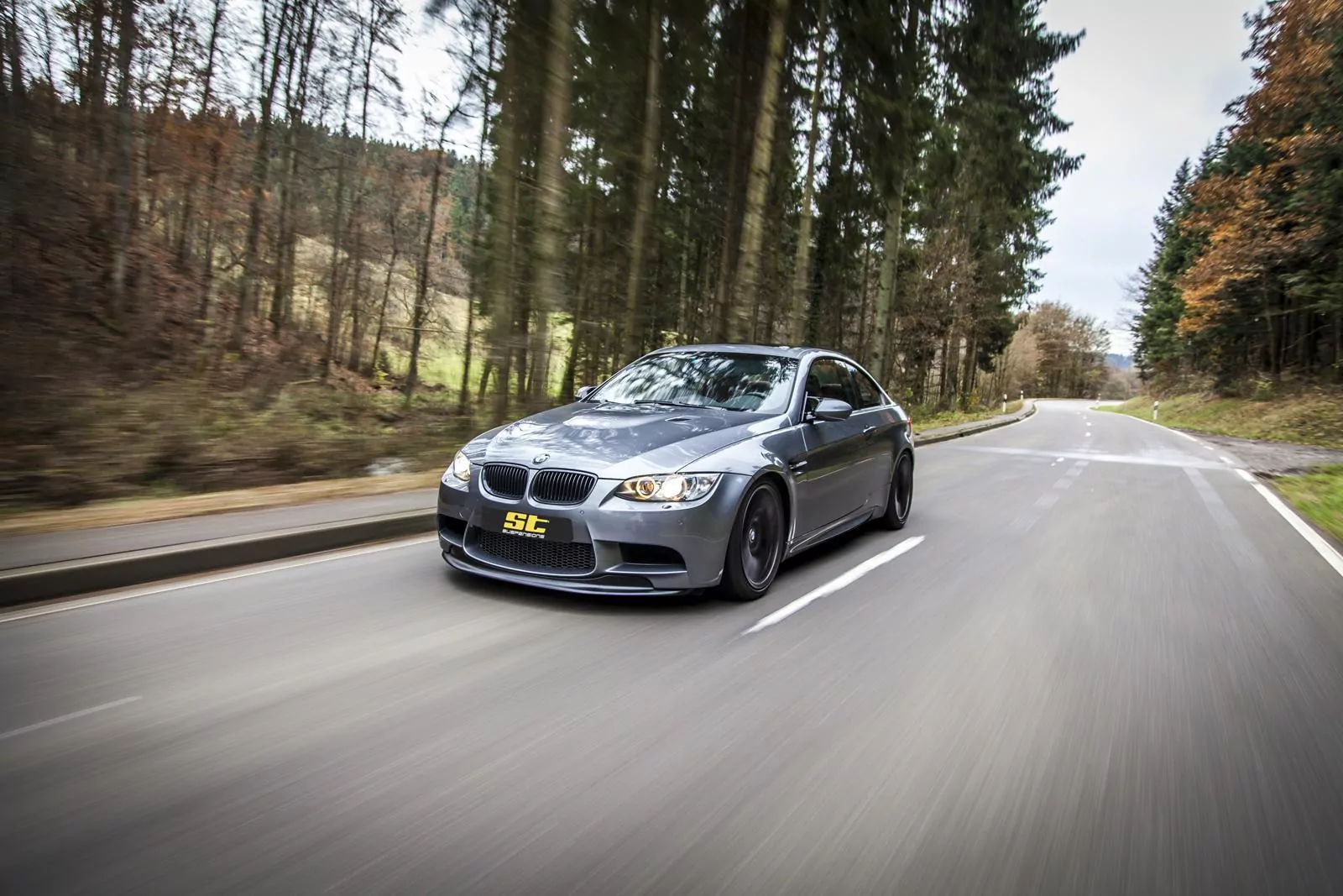 ST Gewindefahrwerk ST XTA  (härteverstellbar mit Stützlager) BMW 3er Coupe (E92) 390X, 392C, 3C, M-V, M3, M3 GTS, M390 01/2005-12/2013