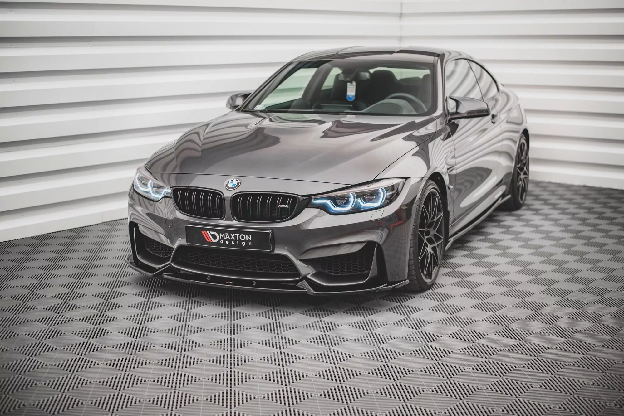Front Ansatz Für BMW M4 F82 Schwarz Hochglanz