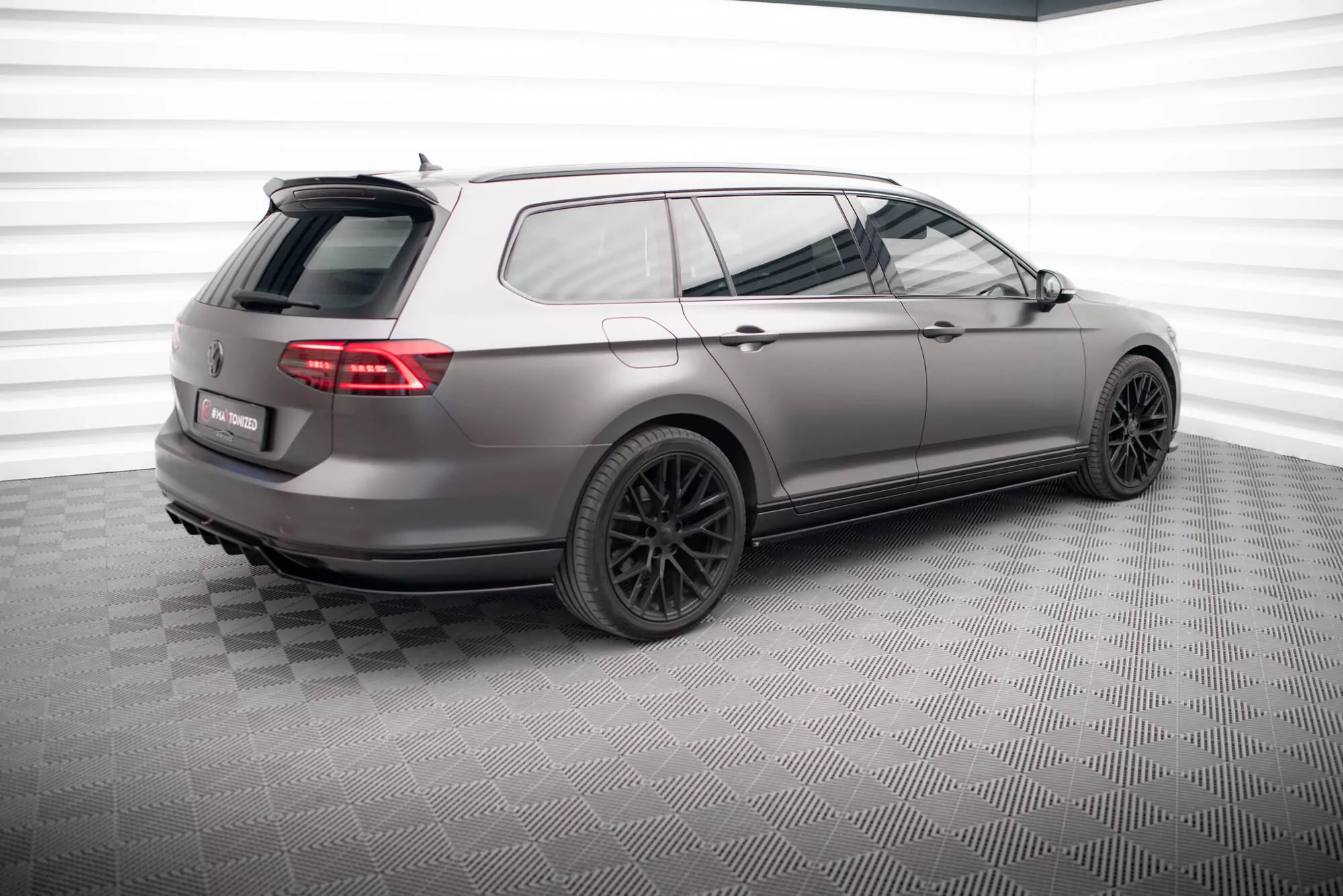 Hinten Splitter (mit Einem Vertikalem Balken) Volkswagen Passat R-Line B8 Schwarz Hochglanz