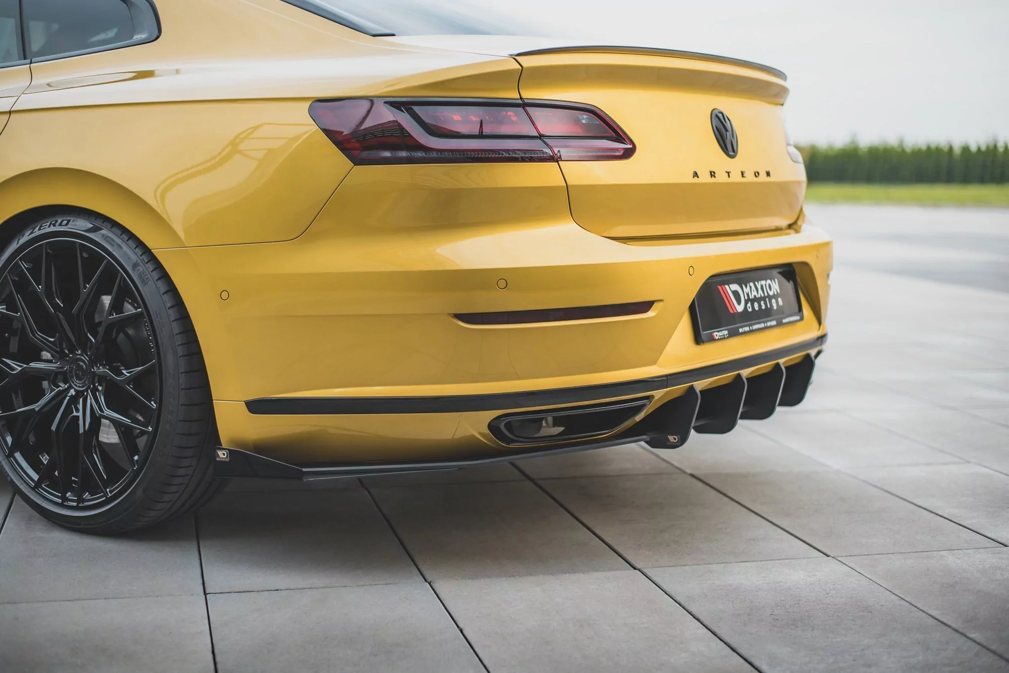 Robuste Racing Diffusor Heck Ansatz +Flaps Für Volkswagen Arteon R-Line Schwarz Hochglanz