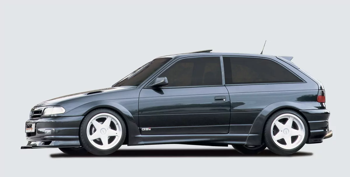 Rieger Radlauf für Opel Astra F - Schrägheck   carbon optik