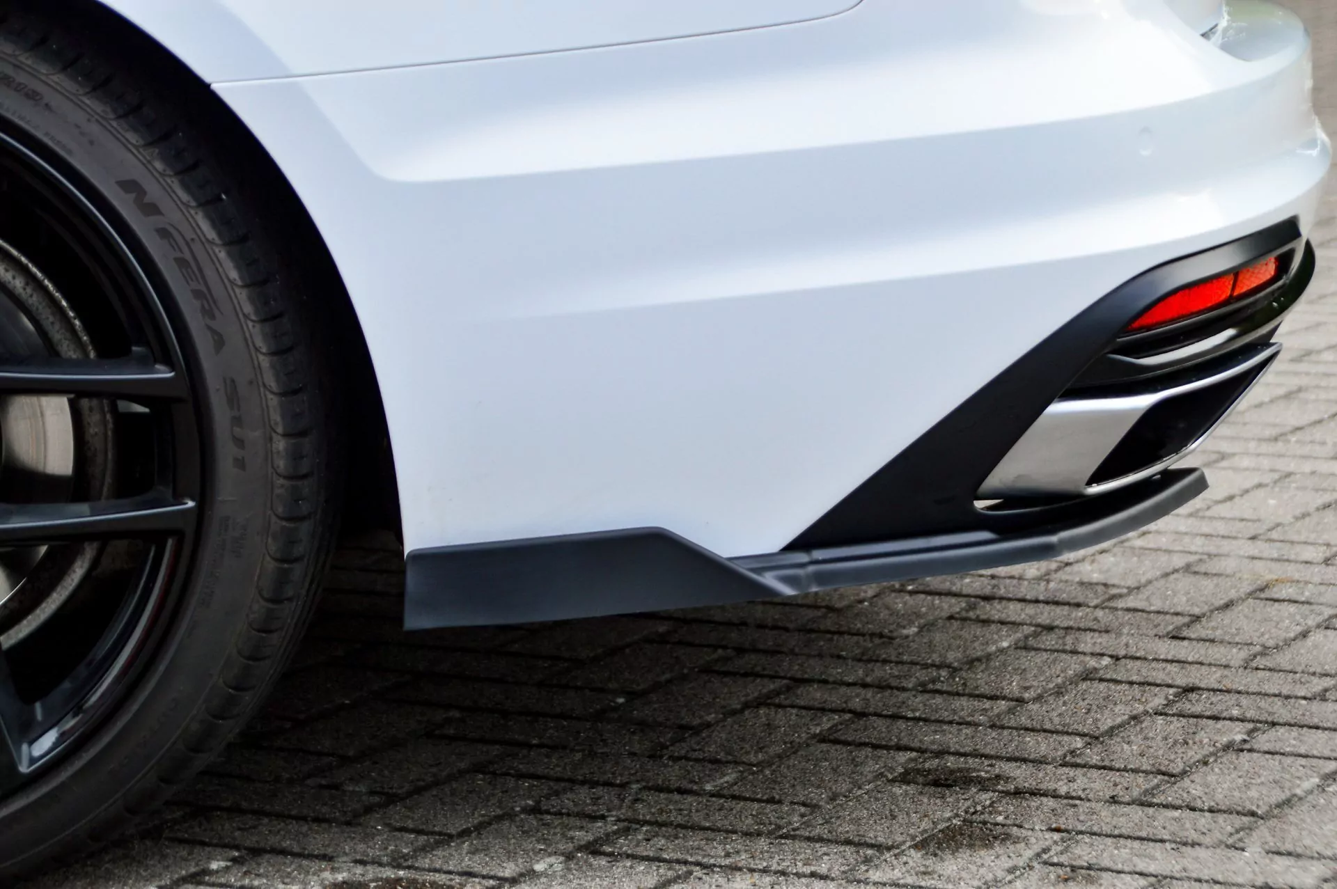 Heckansatz Seitenteile mit Wings  für Audi A4 B9 Bj. 2019-