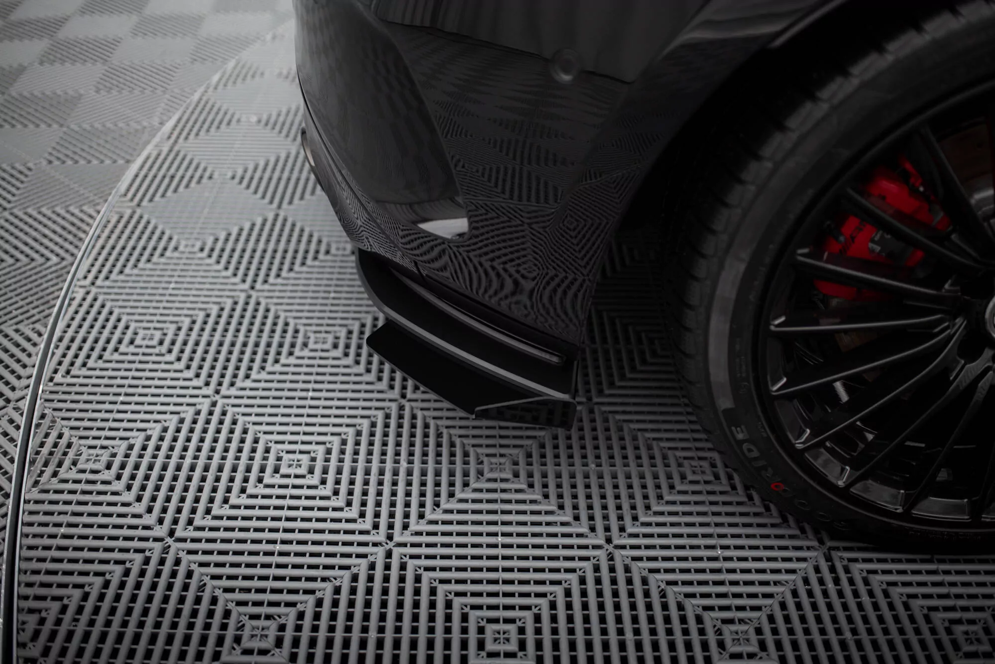 Street Pro Heck Ansatz Flaps Diffusor +Flaps Für Mercedes-AMG A35 Hatchback W177 Schwarz Hochglanz