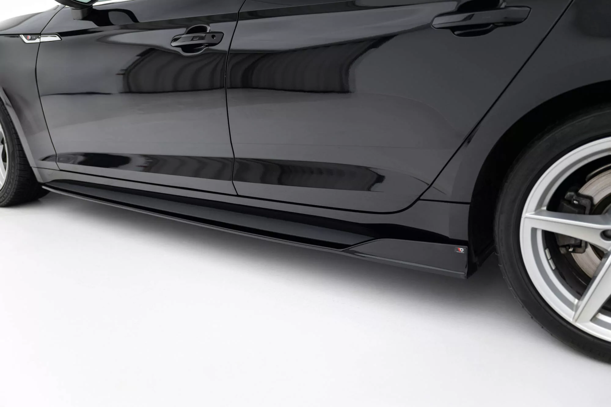 Seitenschweller Ansatz Für Audi S5 / A5 S-Line Sportback F5 Schwarz Hochglanz