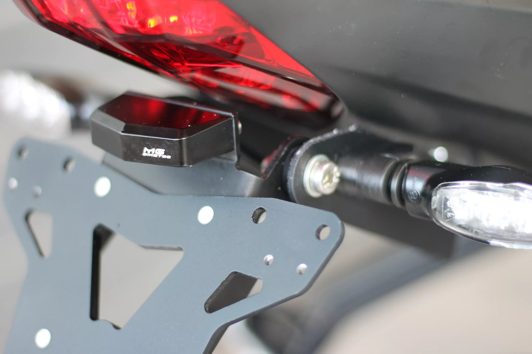 Kurzes Heck - Kennzeichenträger - Kennzeichenhalter für Triumph Daytona 675 ab 2013-2016