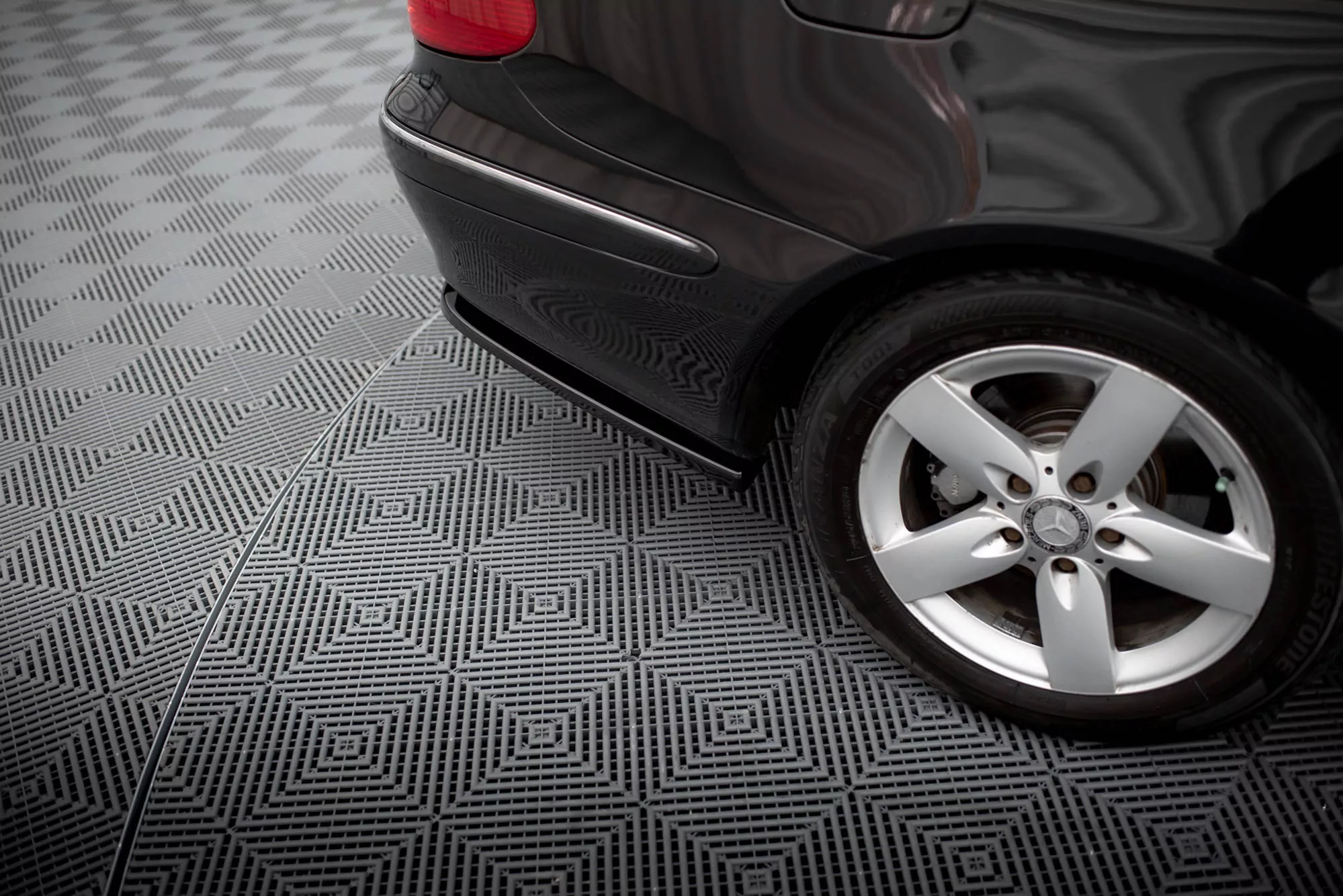 Heck Ansatz Flaps Diffusor V.1 Für Mercedes-Benz CLK W209 Schwarz Hochglanz