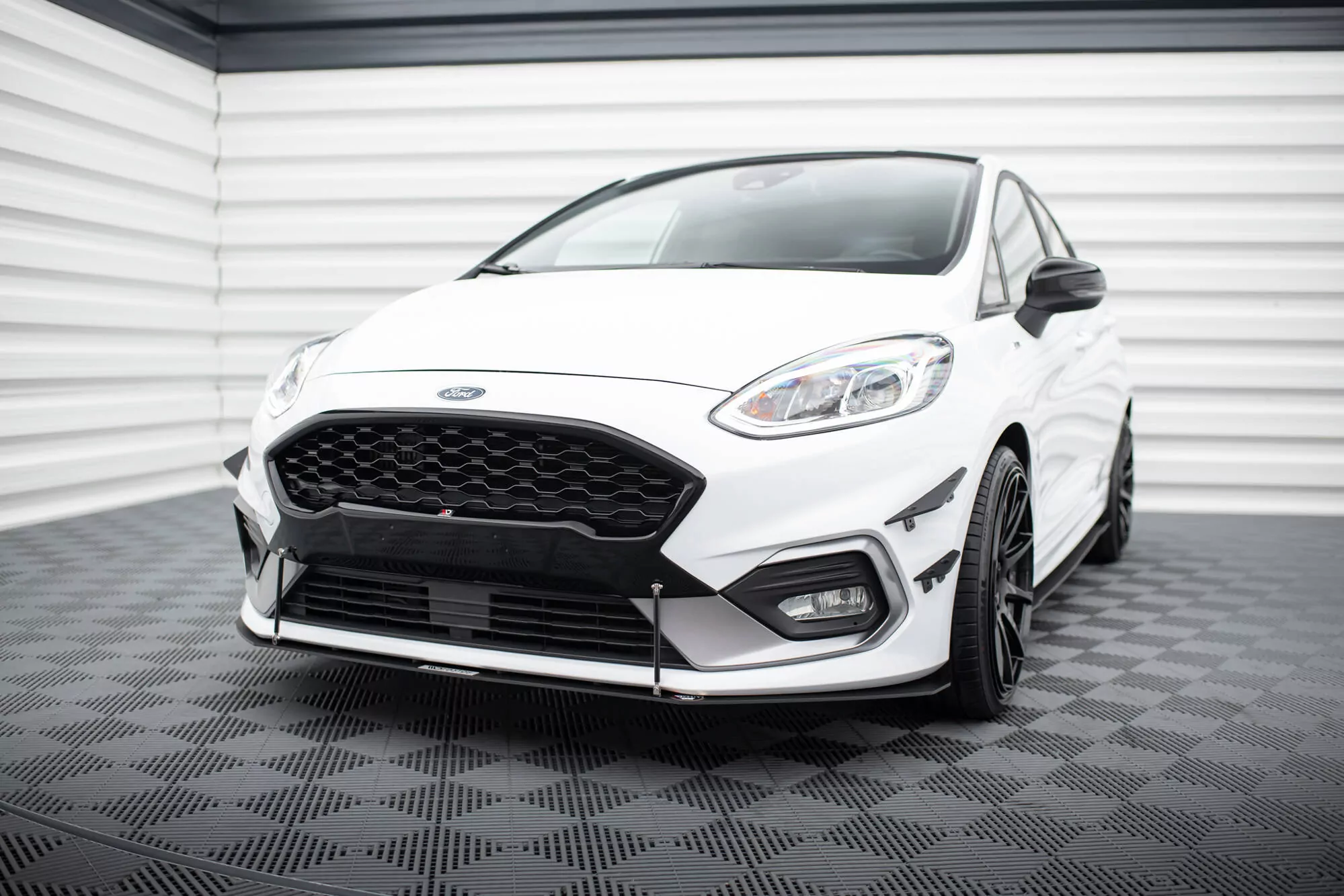 Racing Front Ansatz Passend Für V.2 Passend Für Ford Fiesta Mk8 ST/ ST-Line Schwarz Hochglanz Schwarz Hochglanz