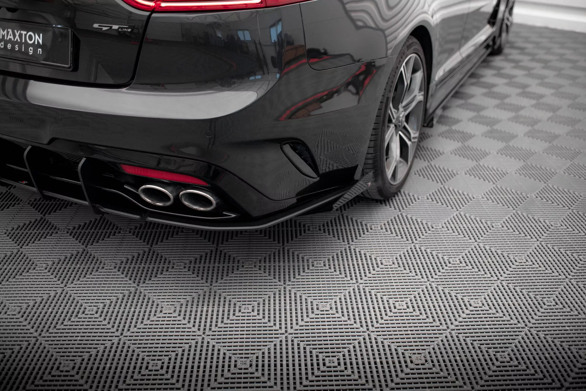 Street Pro Heck Ansatz Flaps Diffusor +Flaps Für Kia Stinger GT / GT-Line  Mk1 Schwarz Hochglanz
