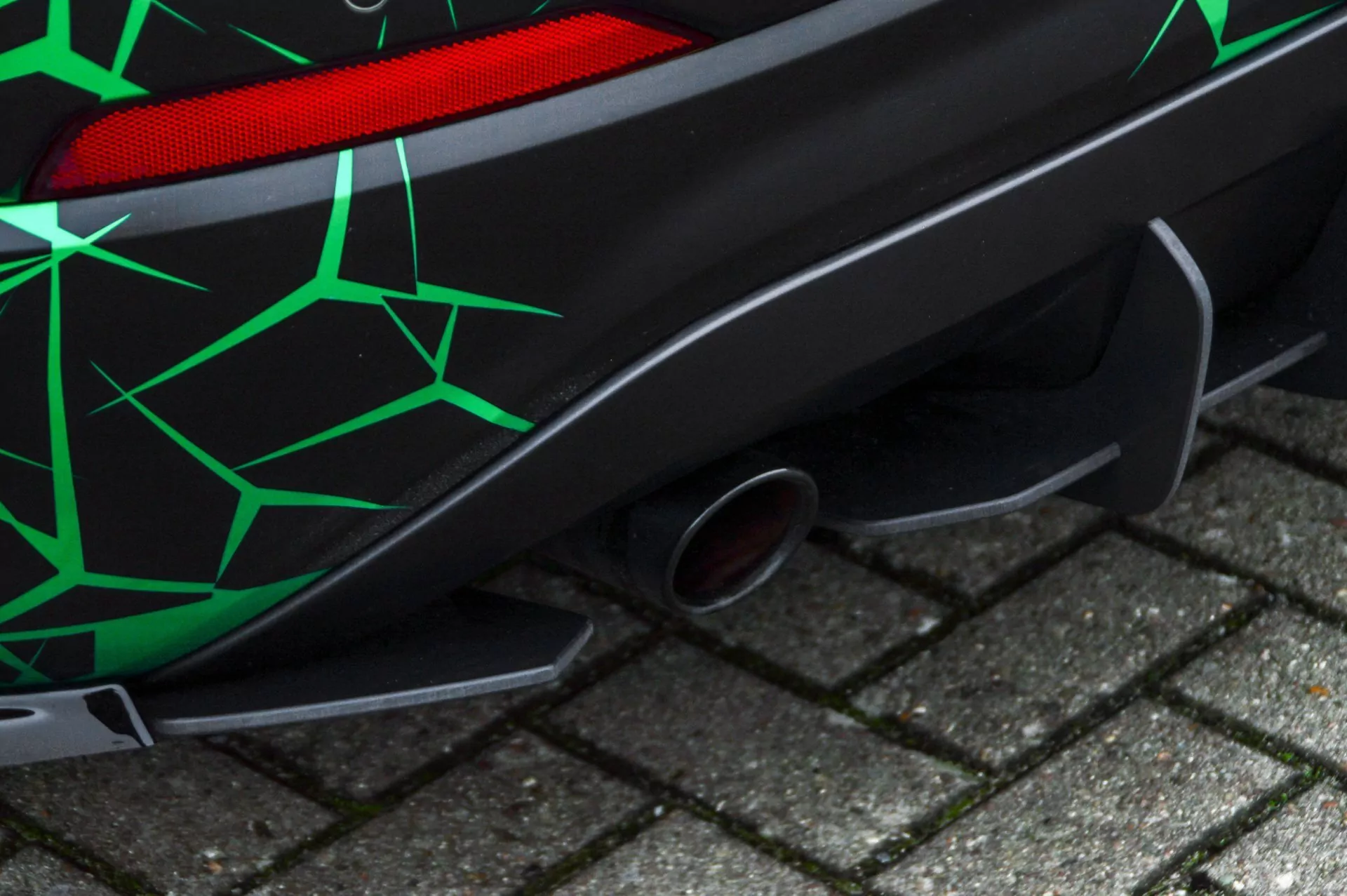 Gefräster Heckansatz mit Finnen für Audi Q2 GA