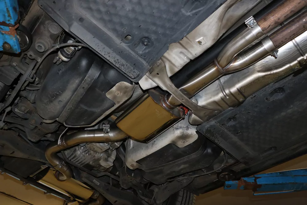 Audi RS3 Typ 8P quattro - Sportback  Vorschalldämpfer Ø70mm