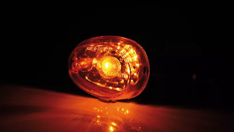 - Kein Hersteller - Blinker, oval, schwarz E-geprüft