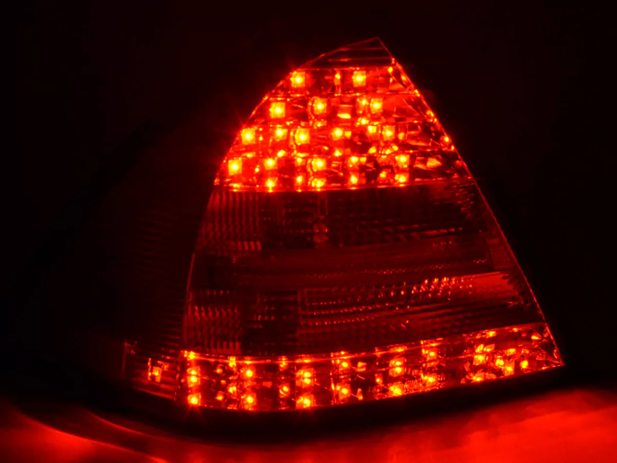 LED Rückleuchten Set Mercedes C-Klasse Typ W203 Limo Bj. 05-07 chrom
