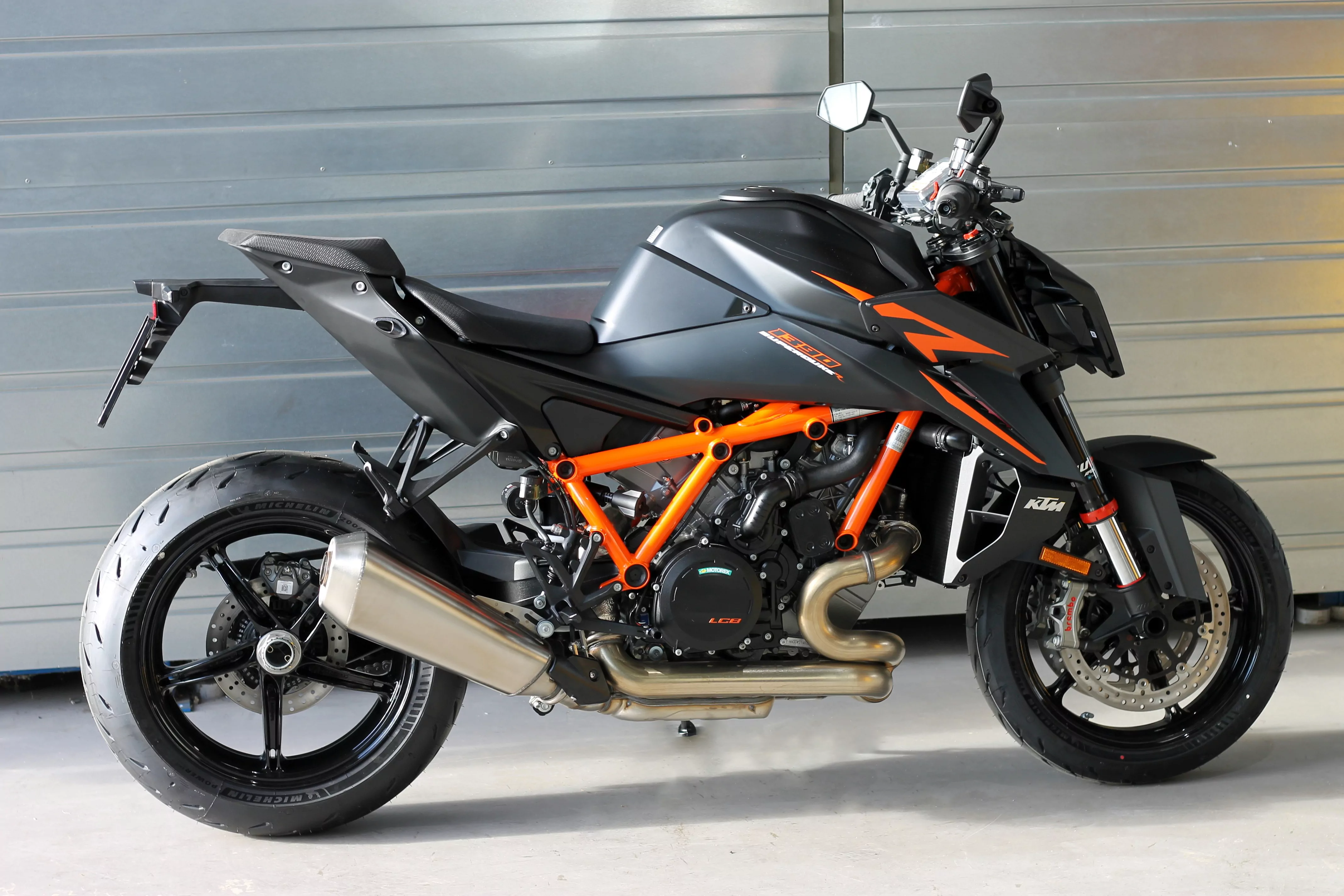 MG Biketec Kennzeichenhalter für KTM 1390 Super Duke R / EVO ab 2024