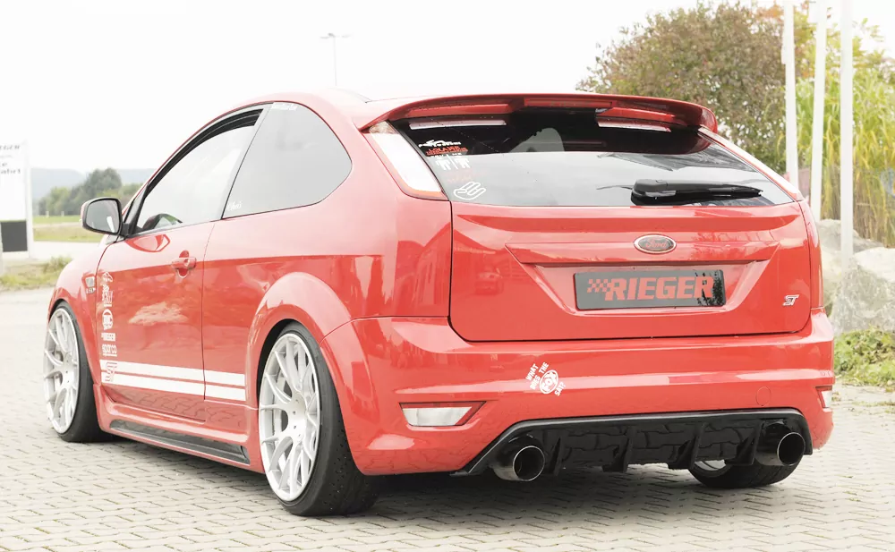 Rieger Heckeinsatz (GBL-34158) für Ford Focus 2 ST - 3-tür. 02.08-01.11 (ab Facelift) schwarz glanz