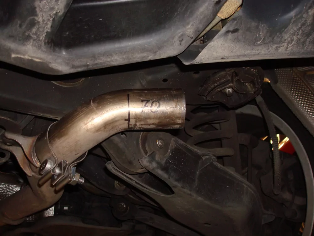 Mercedes C-Klasse 6 Zyl. - W204/S204 AMG-Paket + C63 Einsatz  Endschalldämpfer rechts/links - 2x115x85 Typ 32 rechts/links