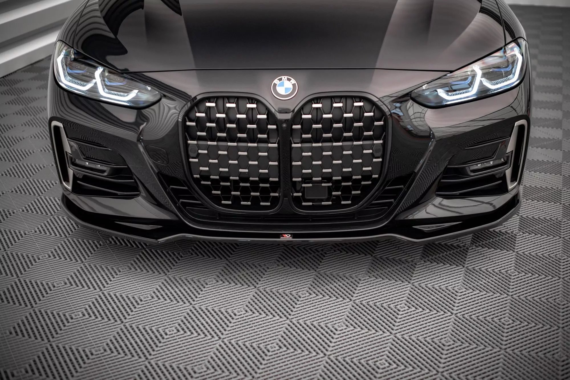 Front Ansatz V.3 Für BMW 4er M-Paket / M440i G22 / G23 / G22 Facelift / G23 Facelift Schwarz Hochglanz