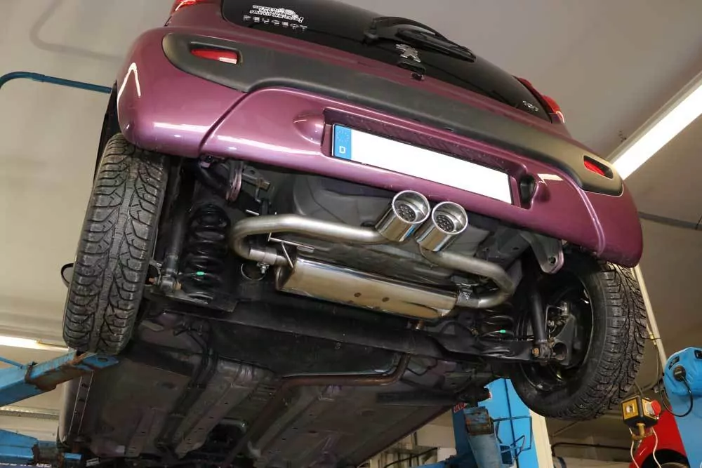 CitroenC1/ Peugeot 107/ Toyota Aygo  Endschalldämpfer Ausgang mittig - 2x106x71 Typ 33