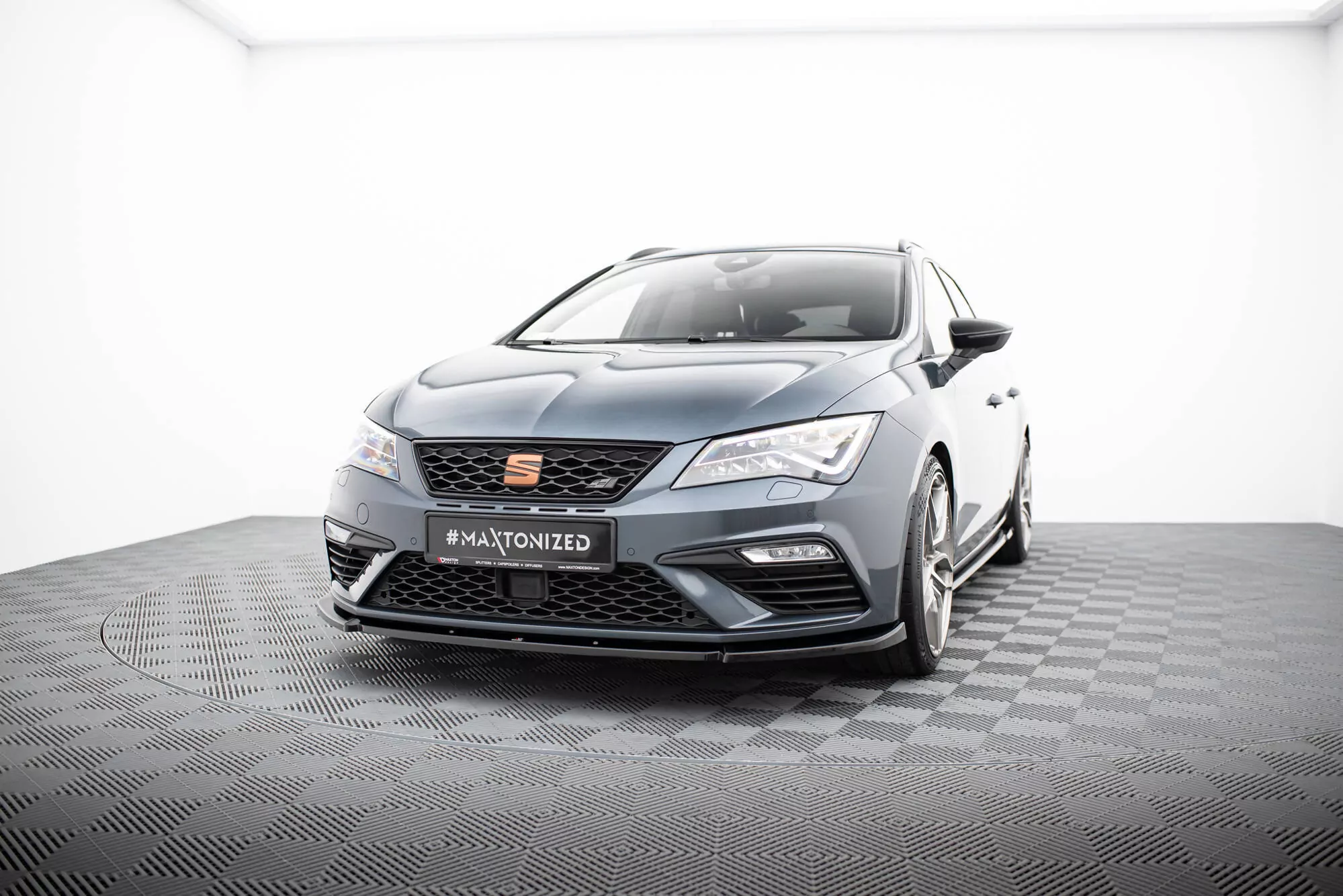 Front Ansatz Passend Für Passend Für V.6 Seat Leon Cupra / FR Mk3 FL Schwarz Hochglanz Schwarz Hochglanz