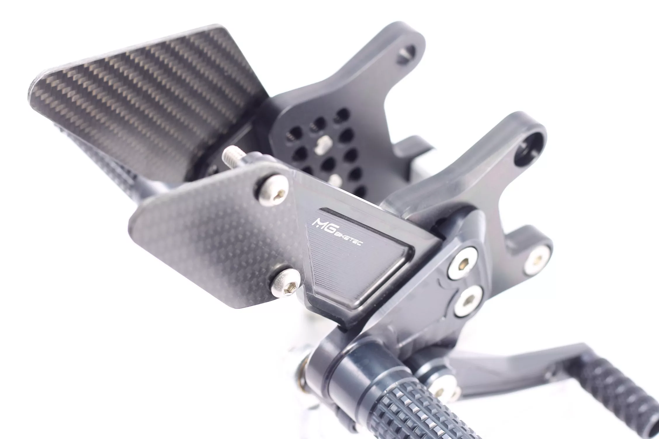 MG Biketec Sportfussrastenanlage / Rastenanlage / Fußrastenanlage mit ABE, gültig in D - A - CH für Aprilia RSV4 1100 / Factory ab 2021