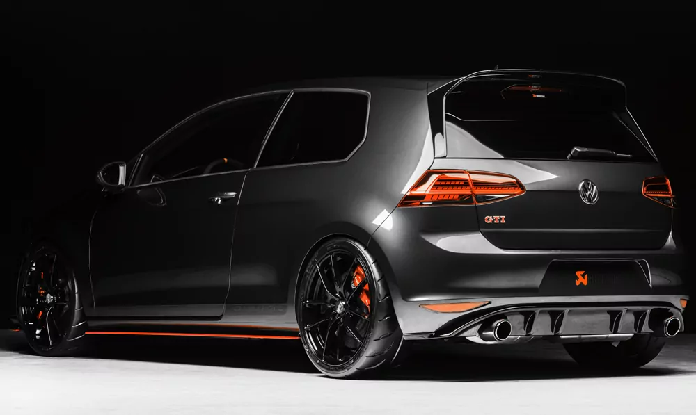 Rieger Heckeinsatz für VW Golf 7 GTI Clubsport - 5-tür. 02.16- schwarz glanz