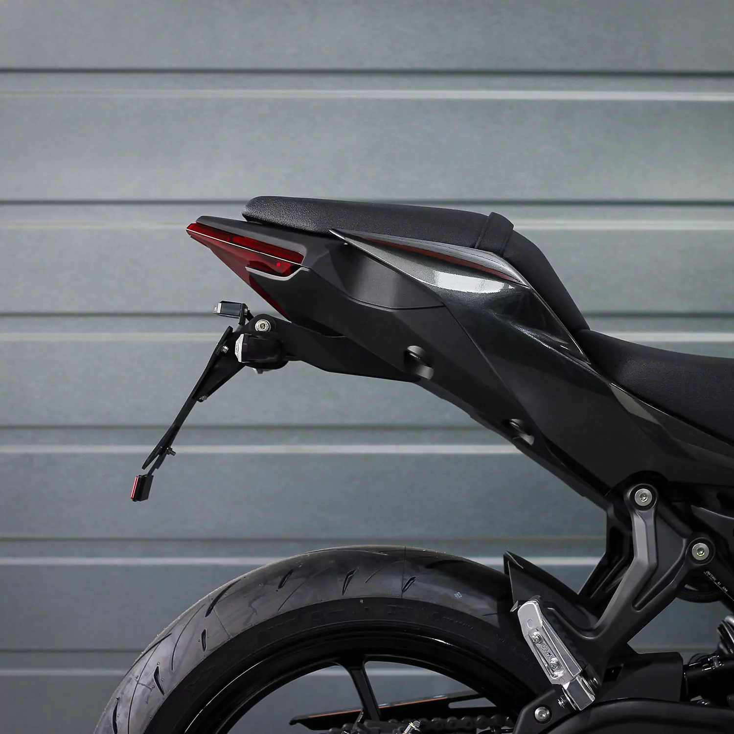 MG Biketec Kennzeichenhalter für Kawasaki Z 650 S ab 2026