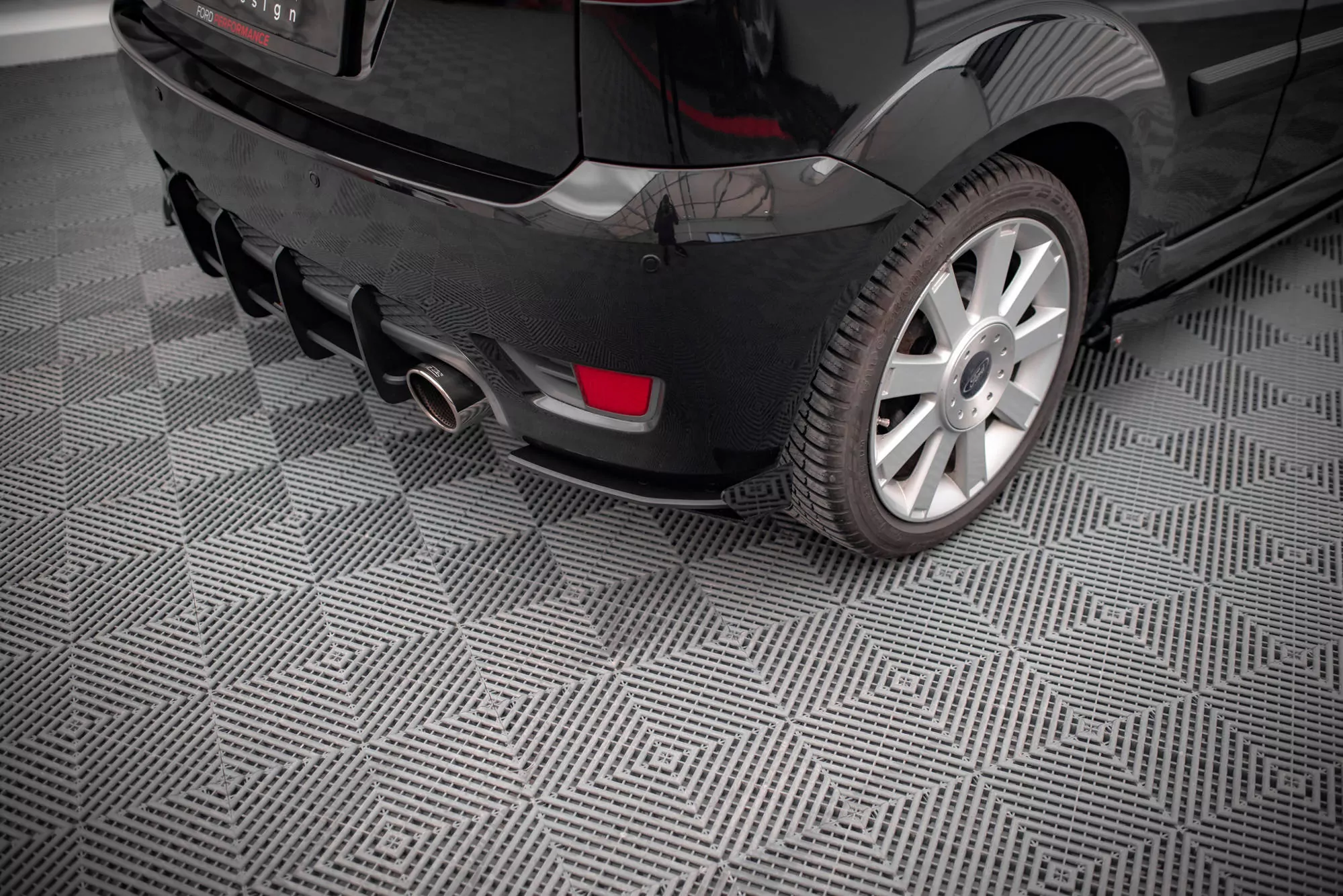 Street Pro Heck Ansatz Flaps Diffusor +Flaps Für Ford Fiesta ST Mk6 Schwarz Hochglanz