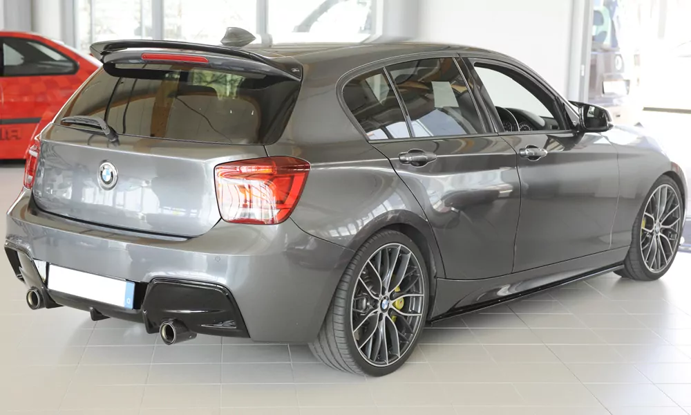 Rieger Heckeinsatz für BMW 1er F21  (1K2) | Lim. / 2-tür. 09.12-03.2015 (bis Facelift) nur für M-Paket-Heckschürze, nur 135i