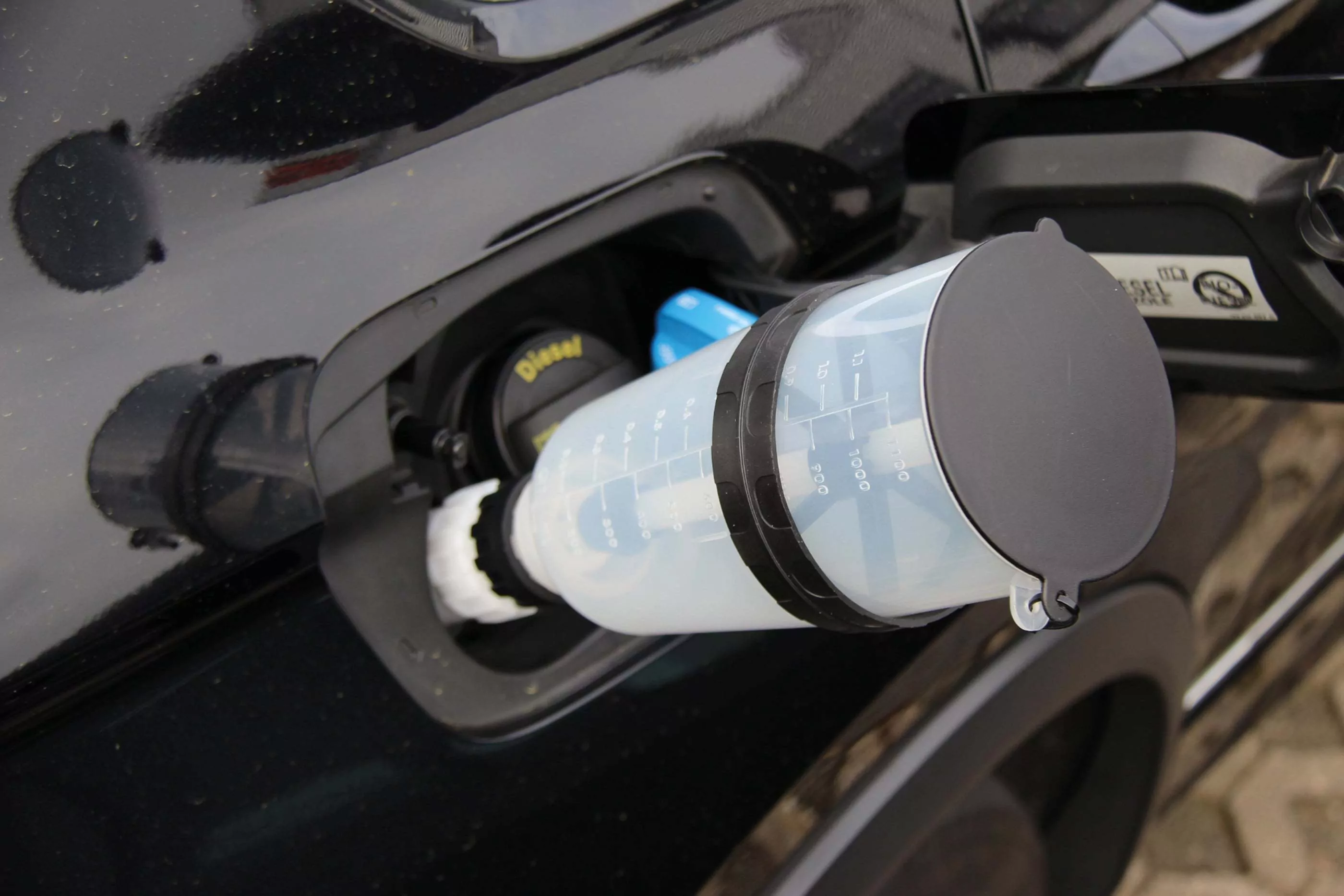 Einfülltrichter | für Harnstoff (AUS 32) | gerade