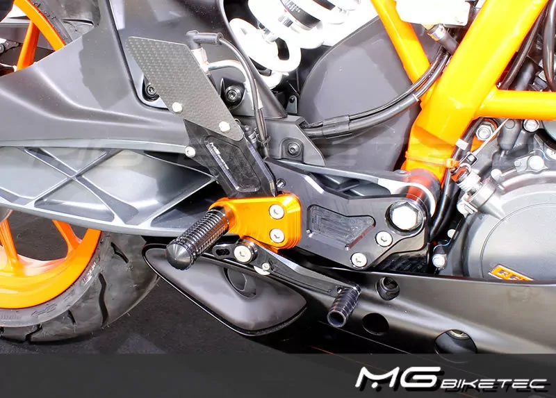 MG Biketec Sportfussrastenanlage / Rastenanlage / Fußrastenanlage mit ABE, gültig in D - A - CH für KTM 125 RC ab 2017-2019