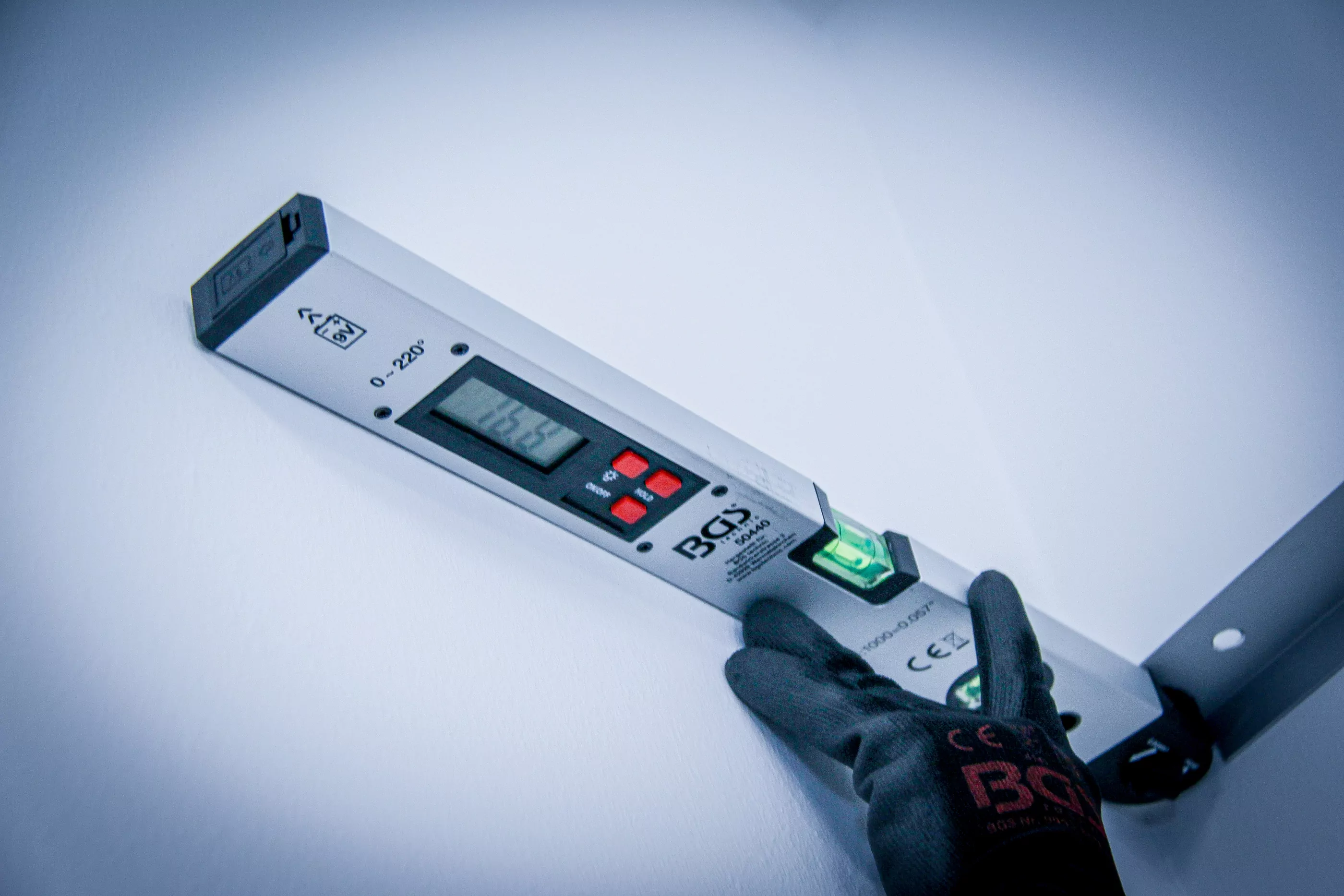 Digitaler LCD-Winkelmesser mit Wasserwaage | 450 mm