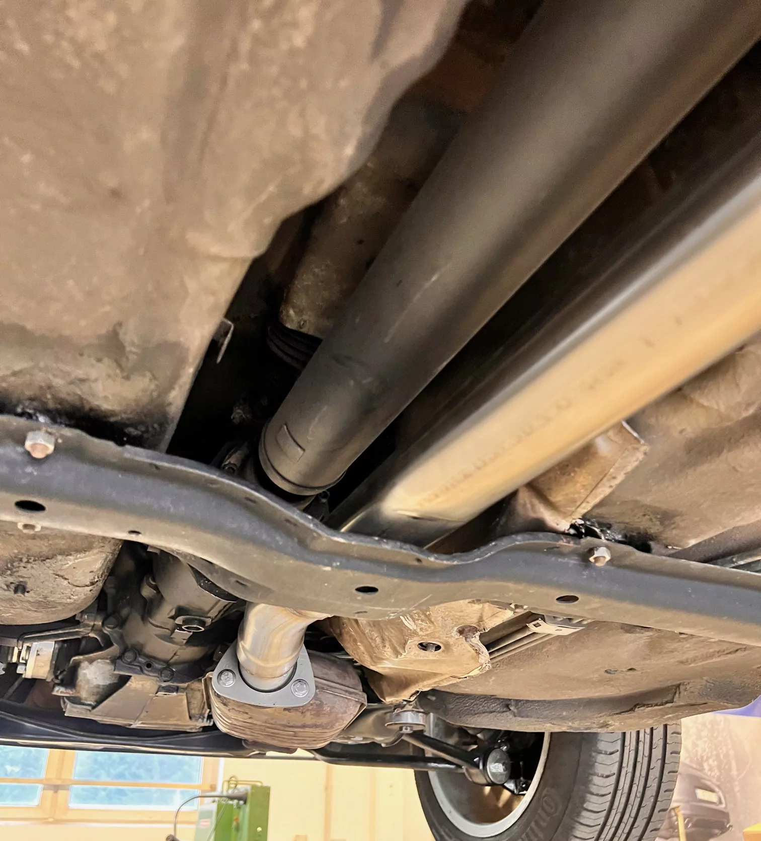 Audi 100 quattro Typ C3/ Audi 200 Typ 44Q  Vorschalldämpfer