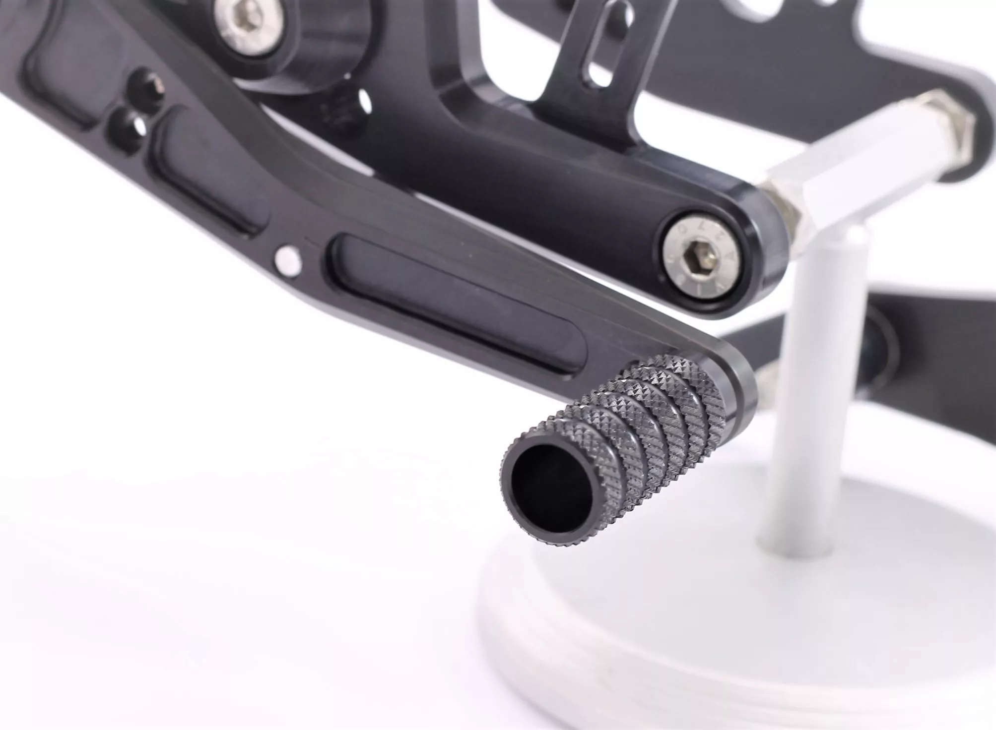 MG Biketec Sportfussrastenanlage / Rastenanlage / Fußrastenanlage mit ABE, gültig in D - A - CH für Yamaha YZF-R6 ab 2017